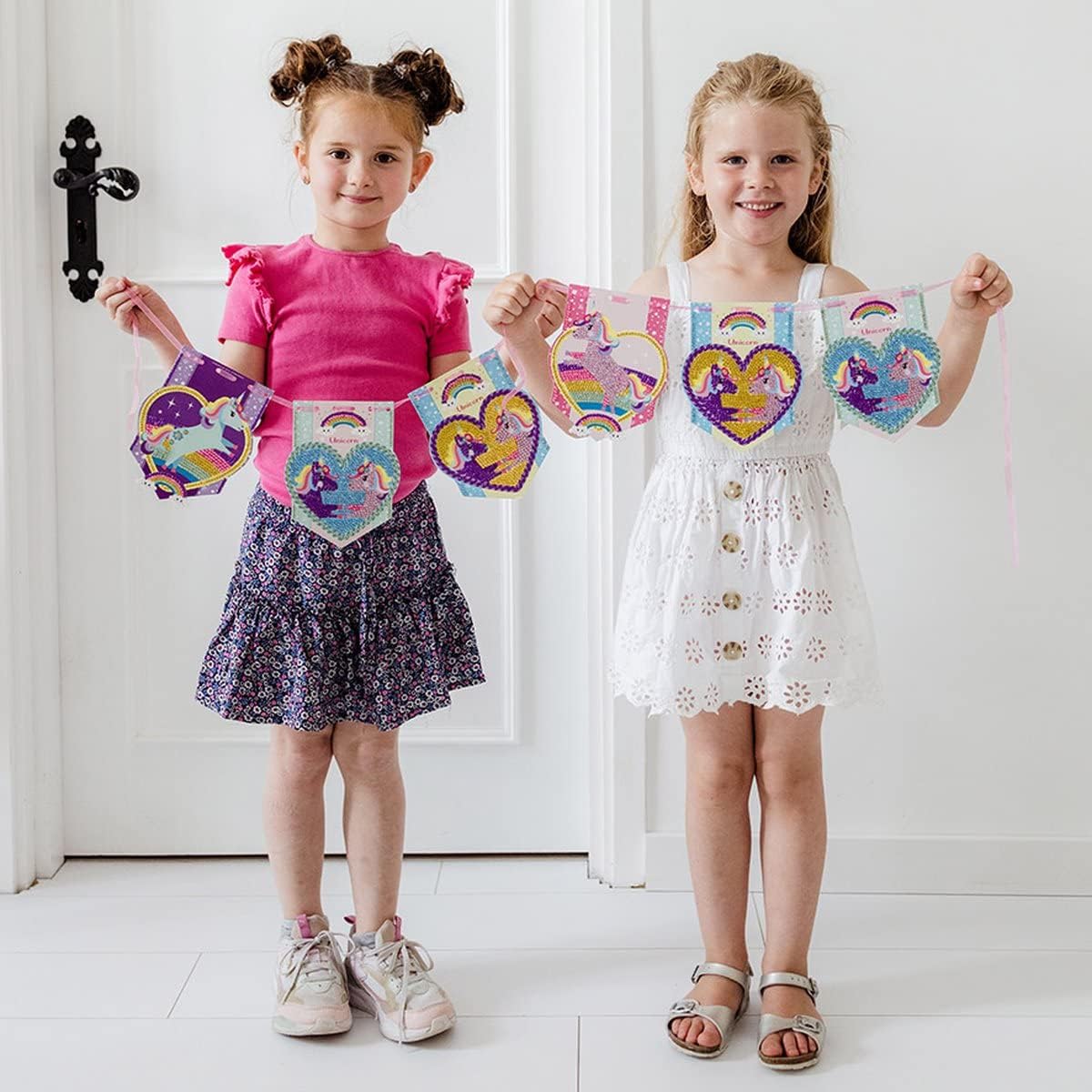 Totum 71506 Creativity Unicorn Diamantbastel-Studio: Gestalte wunderschöne Einhorn-Motive mit tollen bunten Strasssteinen und kreier Jewellery Craft Set and Diamond Painting, Multicoloured