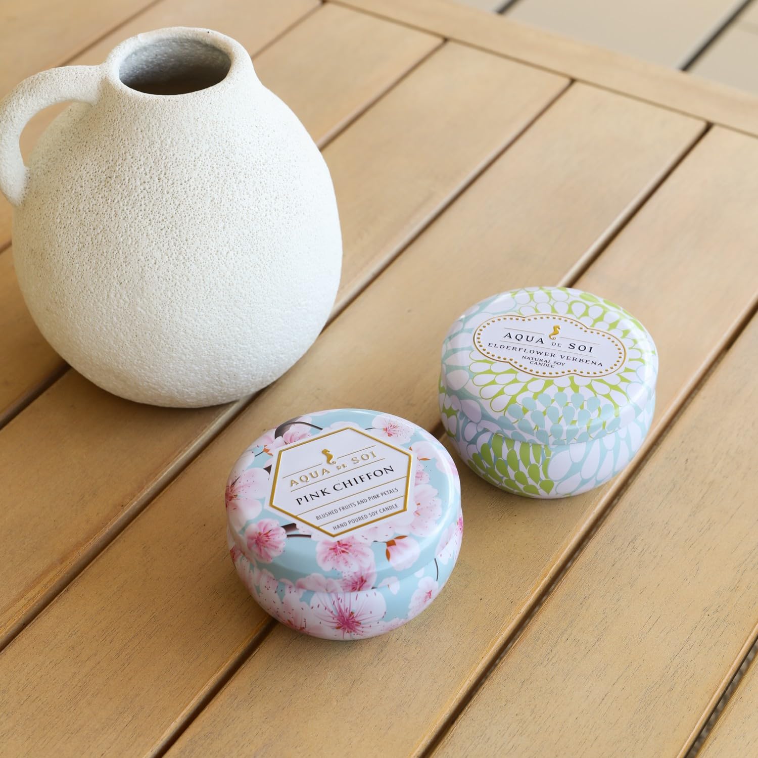 Aqua de Soi Geurkaars Soja was in Decoratief Blikje Lotus Blossom Acai