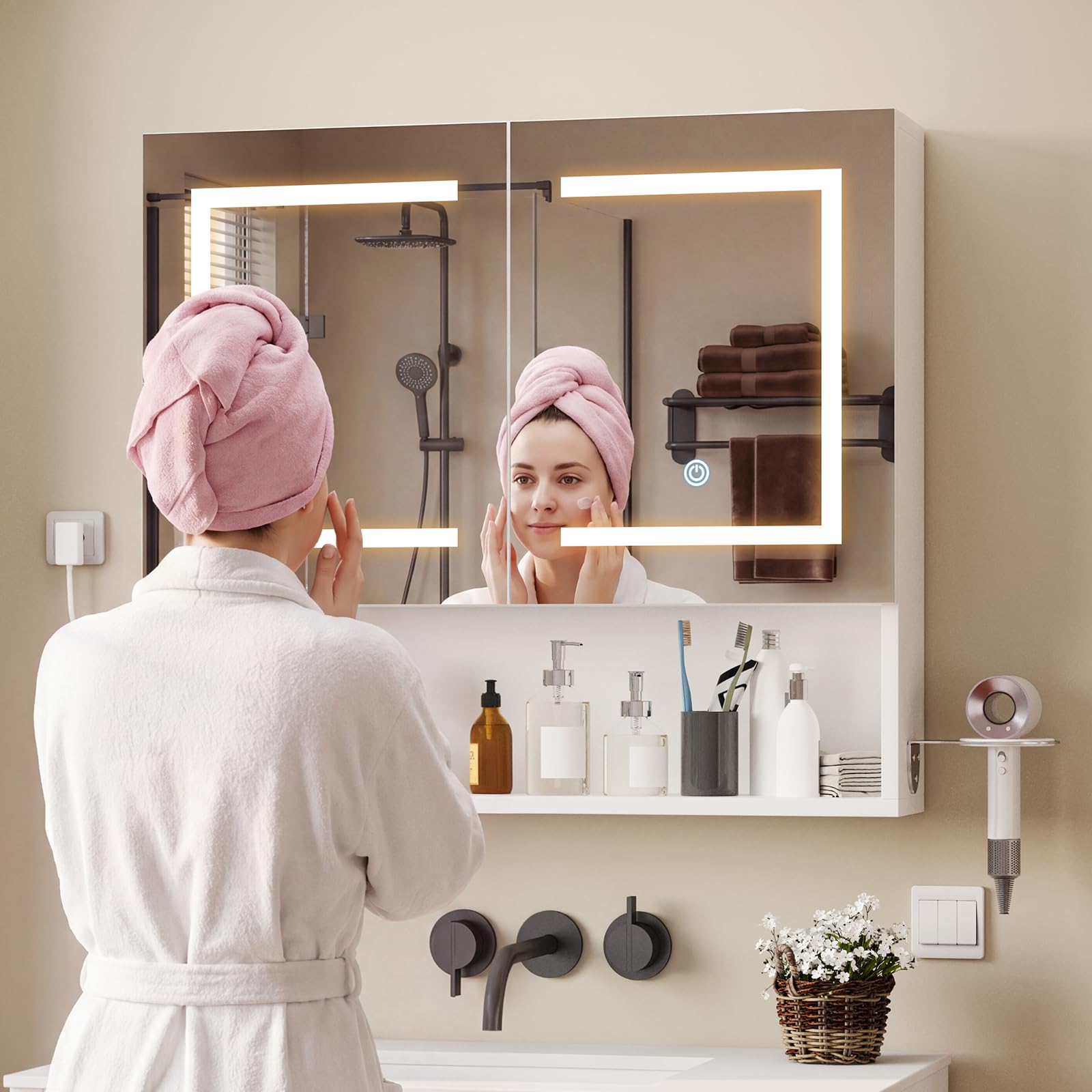 ELUCHANG Armadio da bagno con specchio e illuminazione a LED,Specchio Bagno Contenitore, ripiani regolabili,Porta Asciugacapelli e Asciugamani, Mobile Bagno con Specchio a Due Ante,60X14X60CM,Bianco