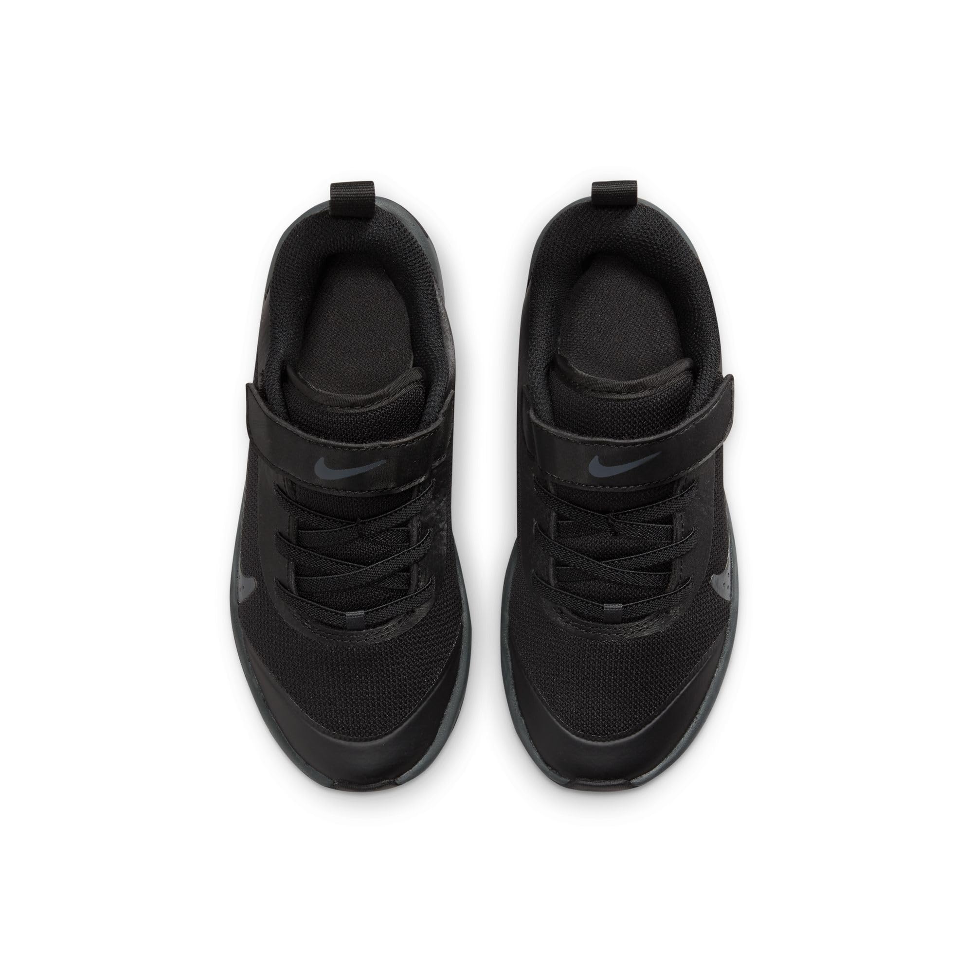Nike Omni Multi-Court Hallenschuh für ältere Kinder, DM9027