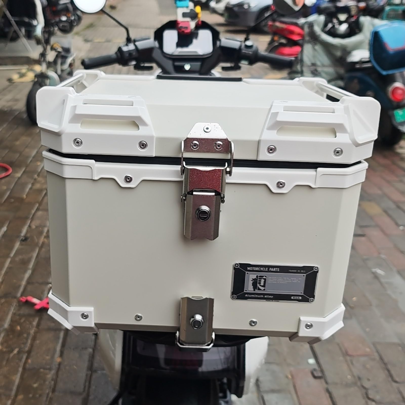 40/45L Baule per Moto Con Piastra Universale Impermeabile Lega Di Alluminio Bauletto per Motociclette Rigida Top Box per Moto Con Doppia Serratura Accessori Completi per Ciclomotori Motocicli Scooter(