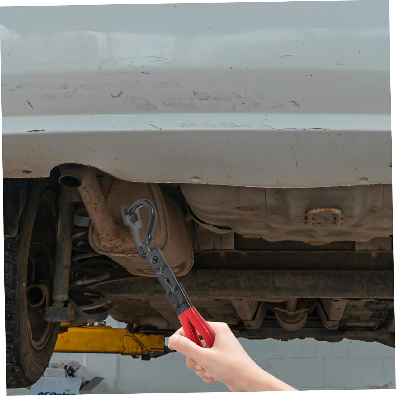 Exhaust Hanger Pliers Tool Durable Rubber Hanger Removal Tool for Easy Installation Separation of Exhaust Brackets Compatible with Various Automotive Exhaust Systems