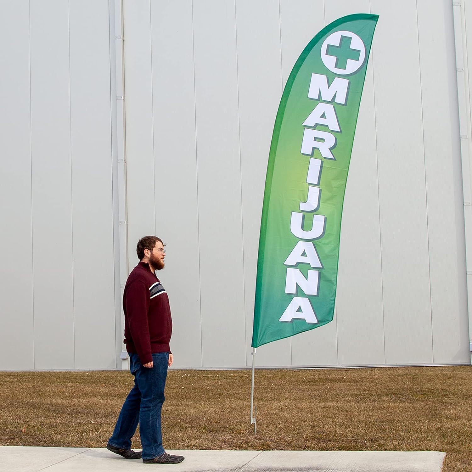 Vispronet Marijuana Feather Flag - Made from Tear-Resistant Knitted Polyester, Visible from Both Sides - 2.6ft x 11.2ft Swooper Flag with Ground Stake