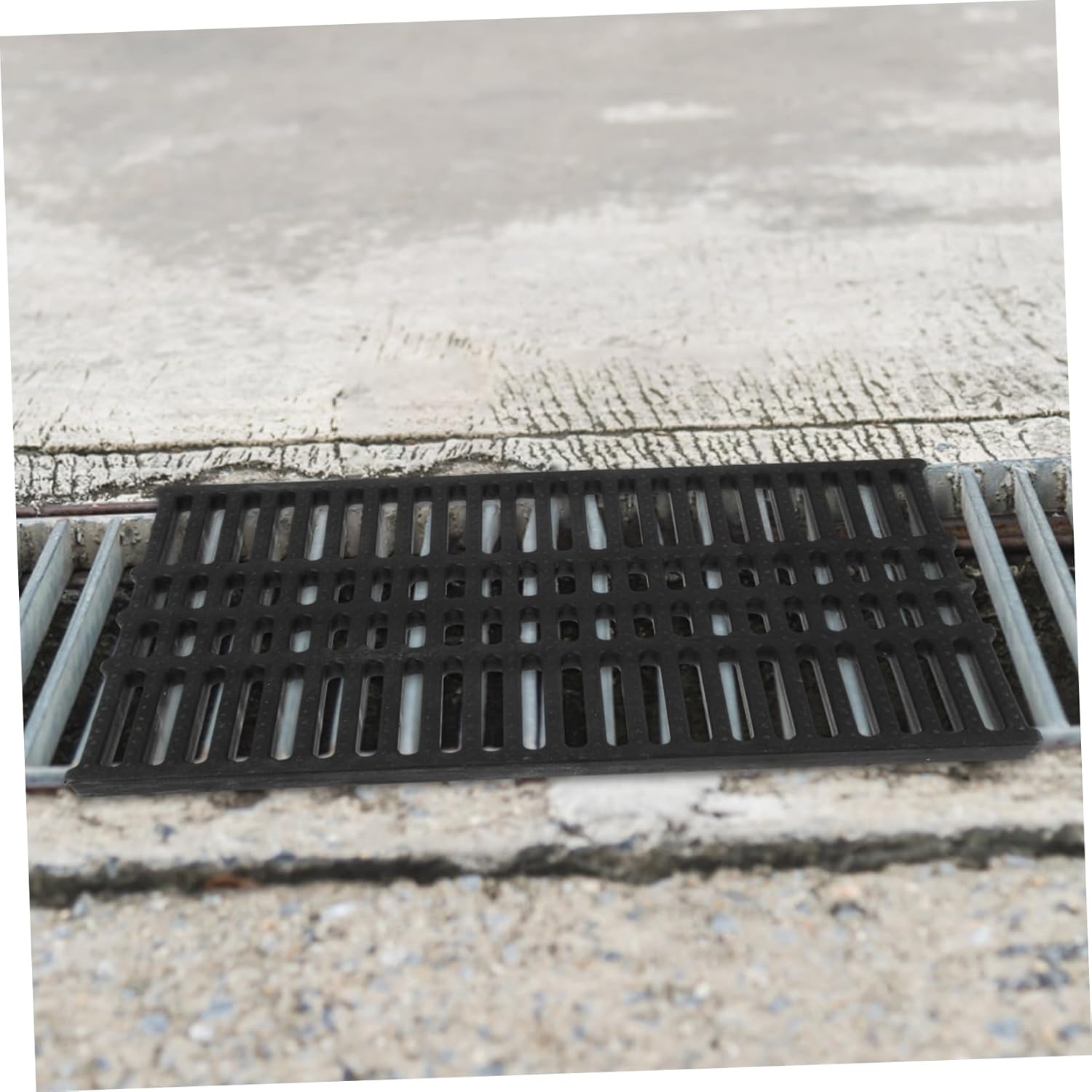 ARTIBETTER Plastic Drain Grate for Kitchen Outdoor Use Heavy-Duty Sewer Cover High Load-Bearing Capacity Drainage for Garage Basement and Garden Polymer Material
