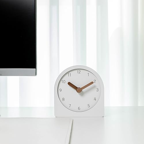 Miniatura 6 de Silencioso de madera sin tictac funciona con pilas, decorativo, pequeño, analógico, moderno, estante de escritorio, mantel de mesa, reloj blanco