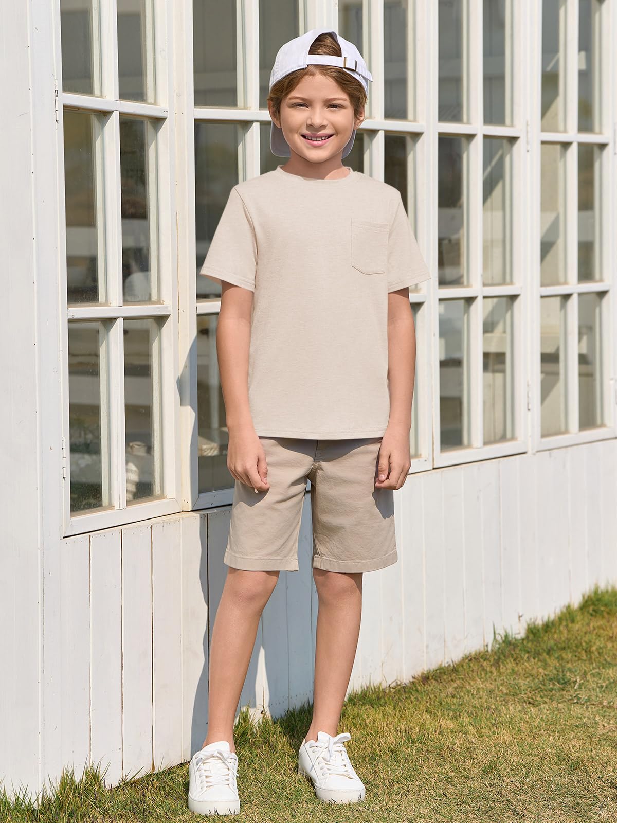 Haloumoning Camiseta de manga corta con cuello redondo para niños, para verano, lisa, ligera, ajuste regular, camisetas deportivas, informales, básicas, con bolsillo en el pecho, 5-14 años — view 5