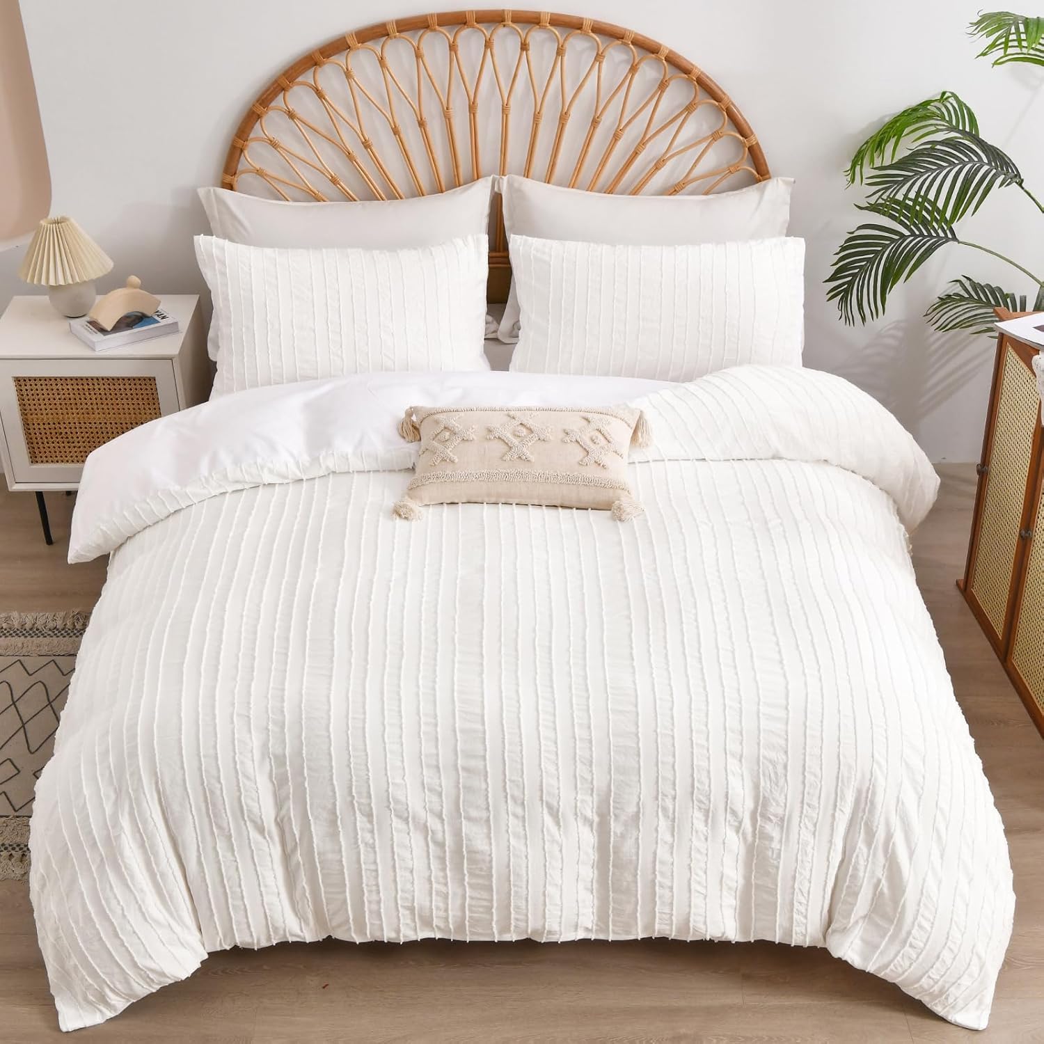 DJY Super King Duvet Cover Set 3PCS - White Bedding Set, Soft Microfiber Lightweight Duvet Cover Set with Zipper Closure (Super, 220x260cm) โ image 1