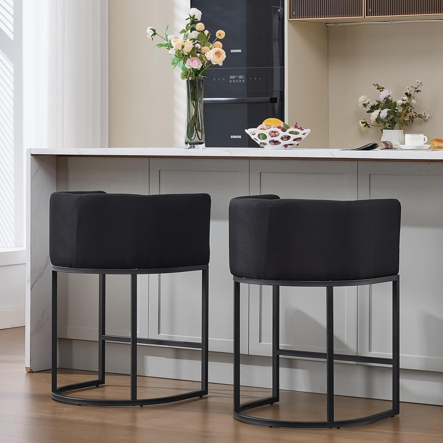Counter Height Bar Stools Set of 2, Barrel Barstools with Curved Back, Linen Upholstered Counter Stools for Kitchen Island, Dining Room, Cafe, Pub (Black)