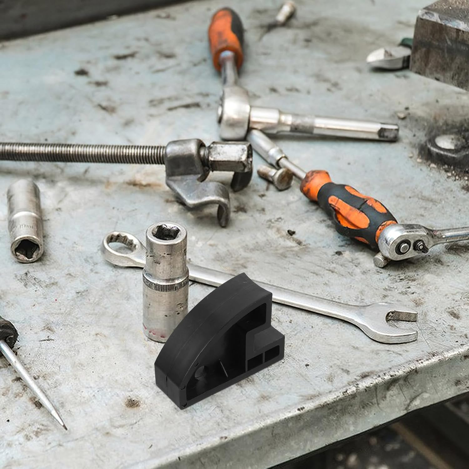 Universal Tire Bead Clamp Car Tire Changing Tool with Plastic Material and Safety Protection for Wide Application