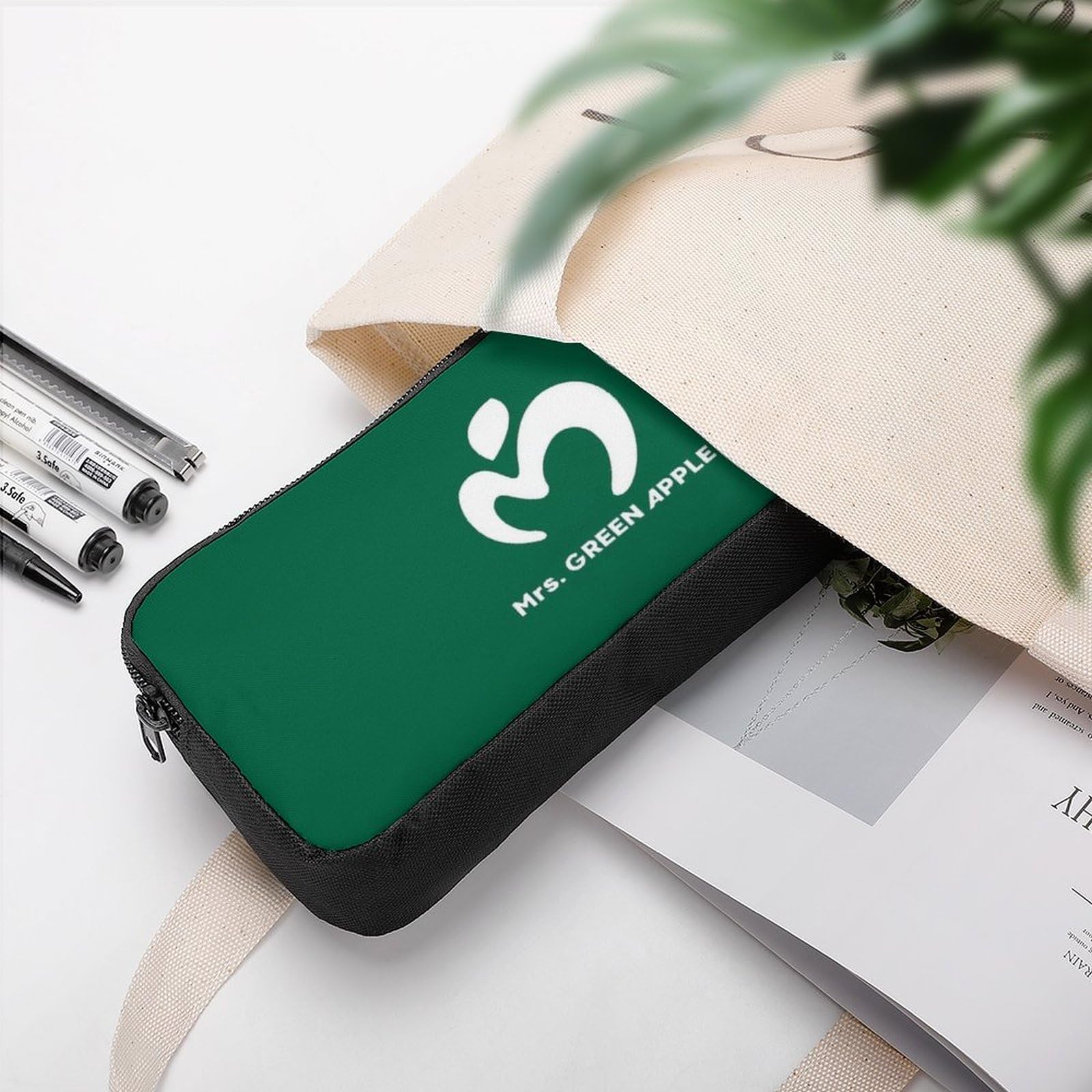 Mrs. GREEN APPLペンケース Amazon.co.jp: ミセス・グリーン・アップル ペンケース 文房具