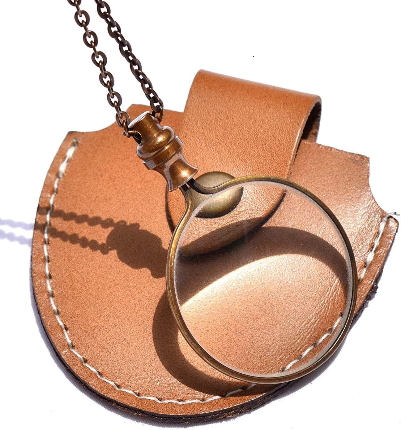 Antique Brass Chain Necklace with 40mm Diameter Glass Magnification Lens Pendant Portable Pocket Loupe Monocle Magnifying for Library, Zooming, Increase Vision Tool