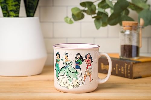 Miniatura 5 de Silver Buffalo - Taza de cerámica de campamento de las princesas Disney con texto Live Your Story, con Jasmín, Tiana, Mulán y Moana, 20 onzas