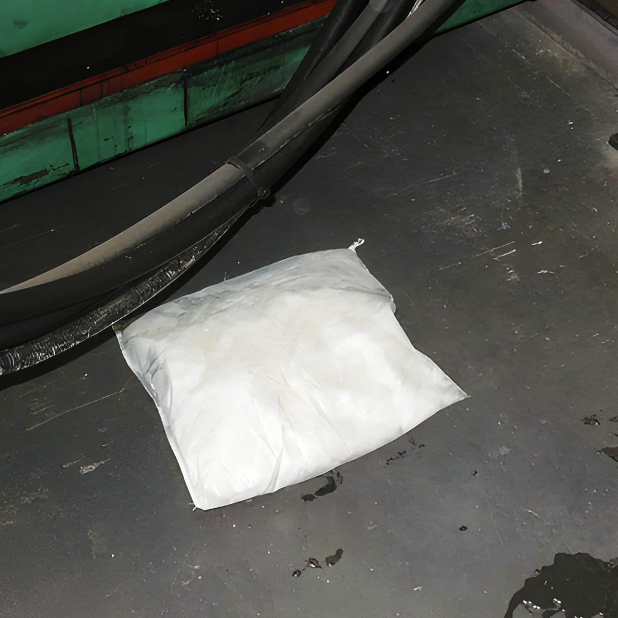 Bricoloco Cuscini tecnici Assorbenti idrocarburi e oli, idrorepellenti. Assorbitore di olio per perdite di macchine e parti nell'industria (20, 50x30 cm.)
