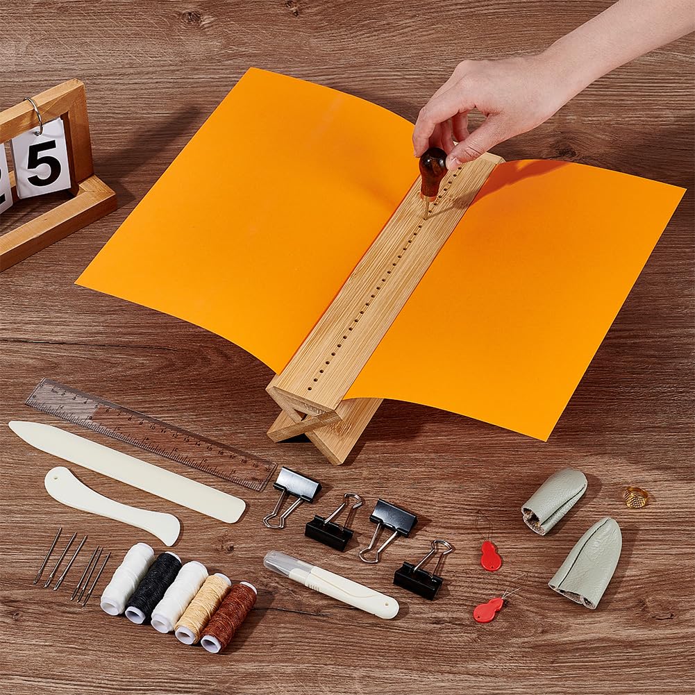 WEBEEDY 26 Stück Bambus Buchbindewiege Mit Buchbindematerial Für DIY Buchhandwerk Signaturlochwerkzeuge Set Mit Ahle Knochenordner Die Wiege Faden Und Mehr