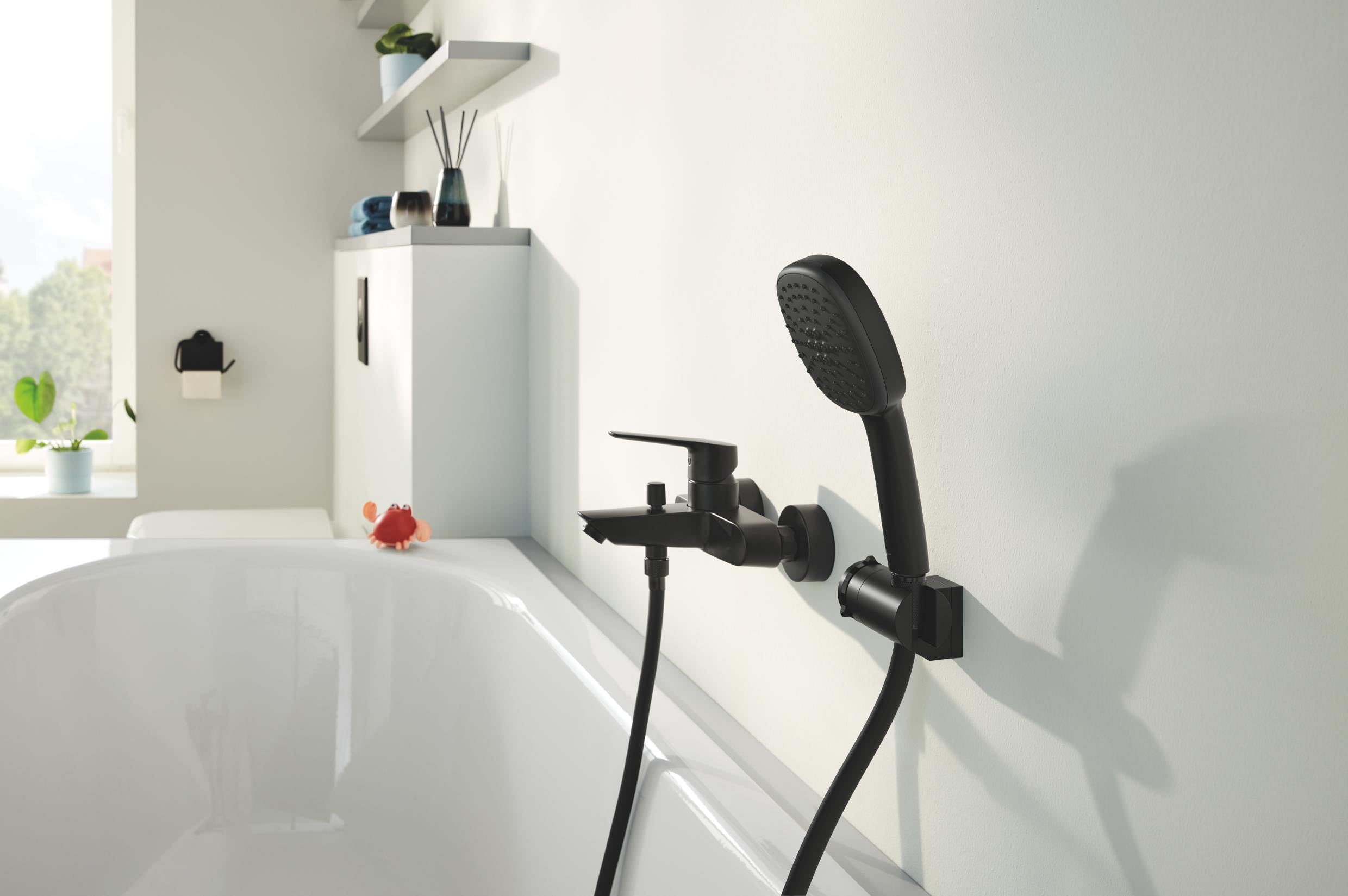 GROHE Start, Badewannenarmatur (Duscharmatur für Badewanne, Auto-Umstellung Wanne/Brause, integriertes Rücklaufventil, Metallhebel, Mischbatter mit S-Anschlüssen), schwarz, 242062432