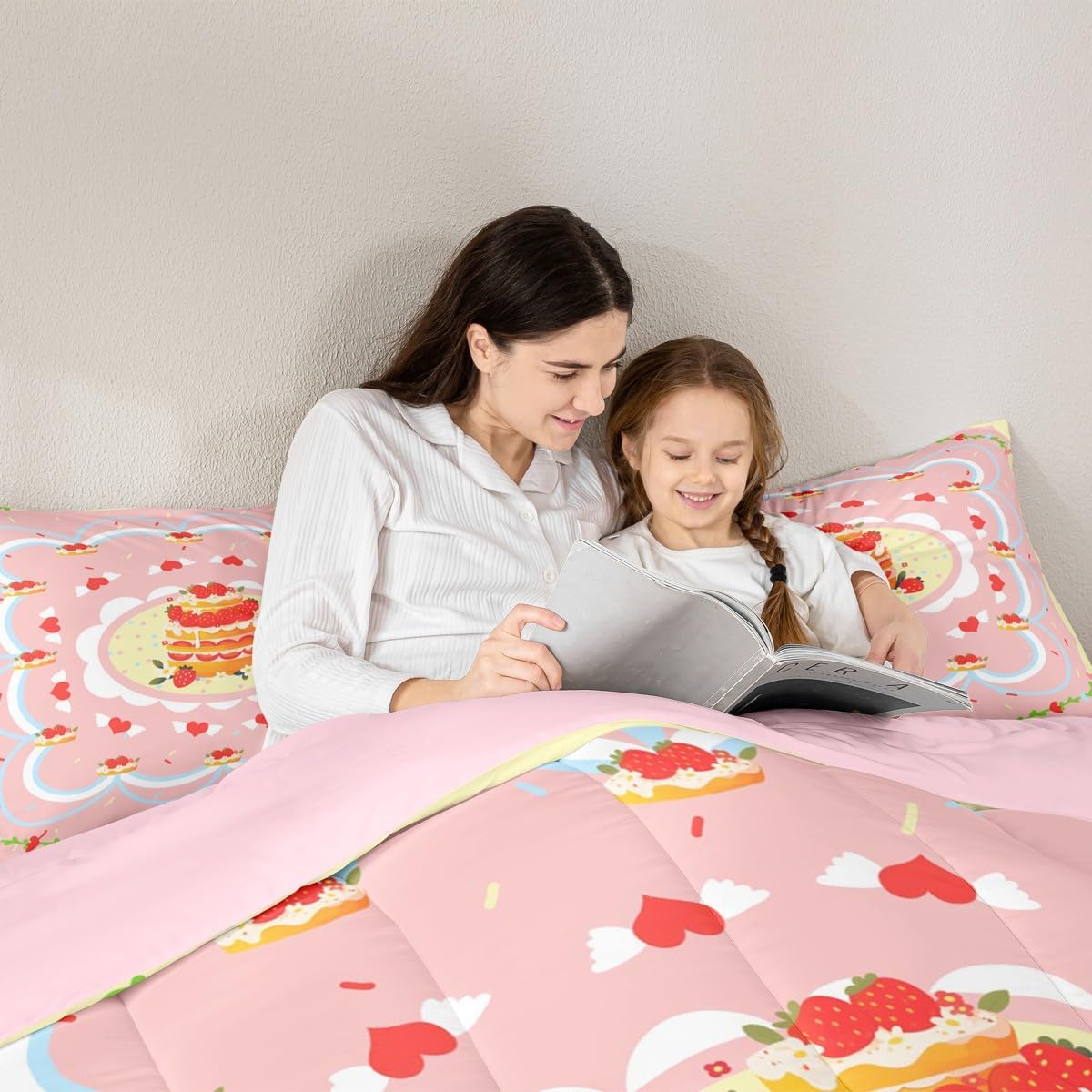 Strawberry Cake Comforter Set King Size,Dessert Cake Bedding Sets 3Pcs for Kids Girls Boys Women Room Decor,Cute Love Bow Print Quilted Duvet Kawaii Pink Down Comforter,2 Pillowcases