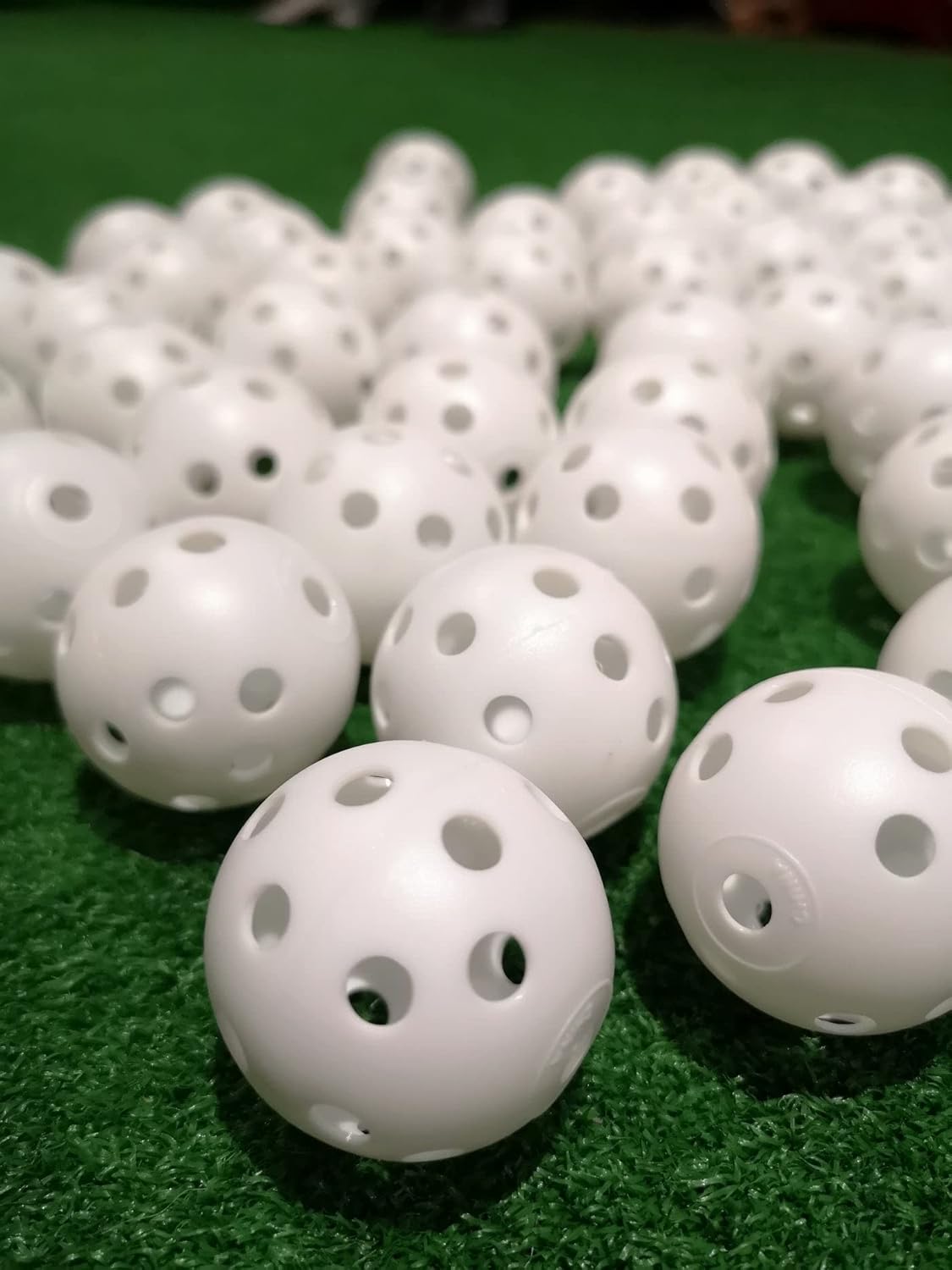 A99 130pcs Golf Practice air Flow Balls Training aids Floating Balls Indoor/Outdoor/Pool White Color