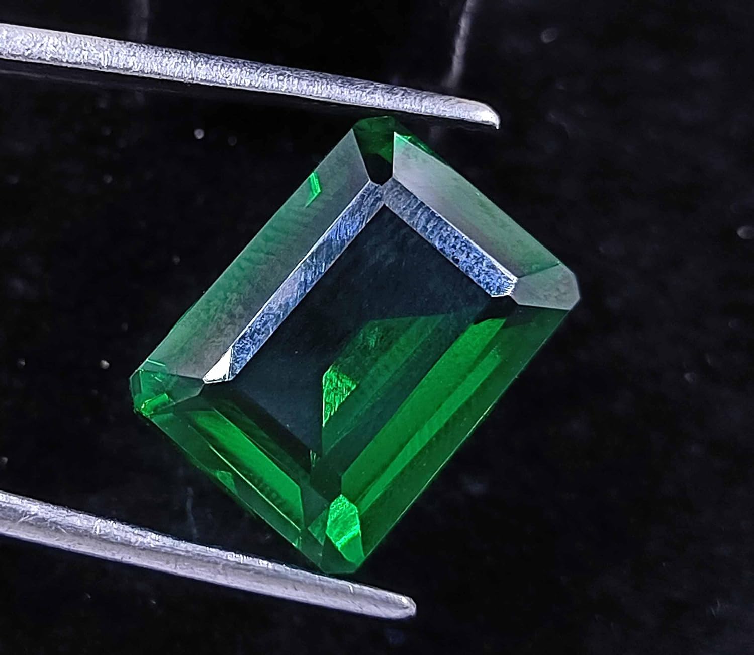 Globalgems Green Emerald 14.55 Carat Natural Certified Loose Gemstone Faceted Emerald Cut Gemstone colombia