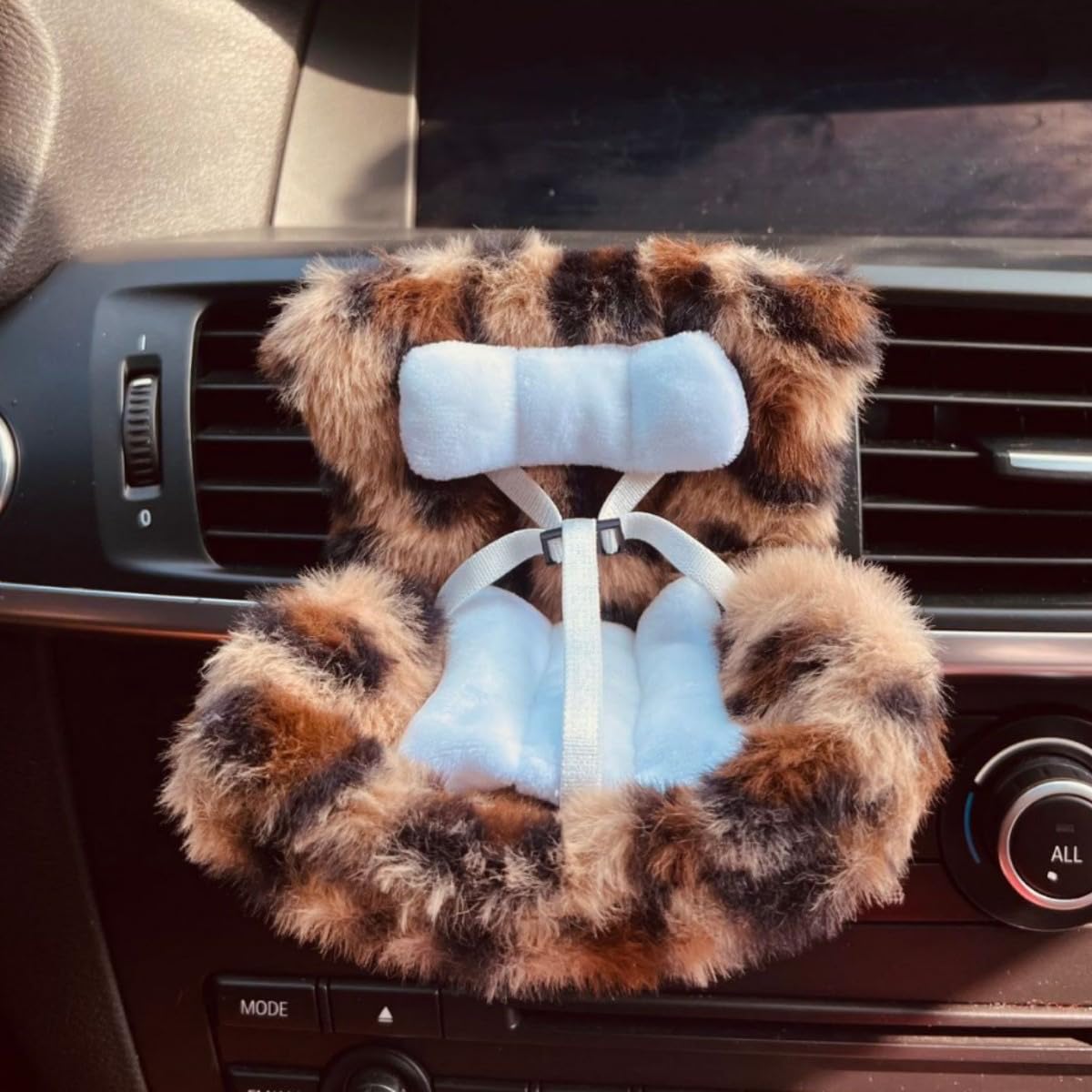 Accessories for Dolls，Safety seat，Car Seat, Doll Sofa, Car Decoration Sofa, Air Vent Clip and Desktop Stand，Suitable for 17cm Doll（no Dolls） (Leopard Print)