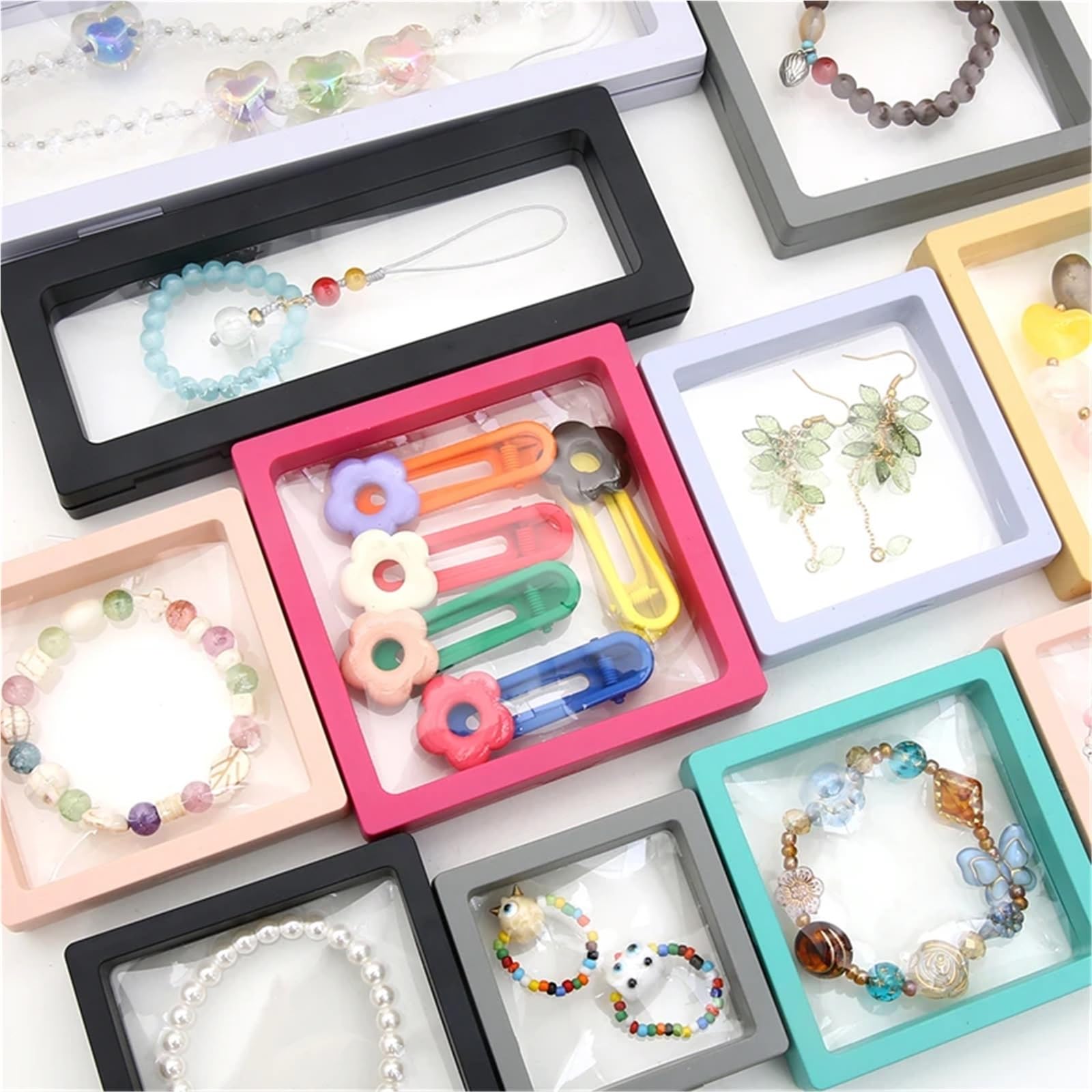 Vitrine Flottante 3D en Plastique avec Film Pet