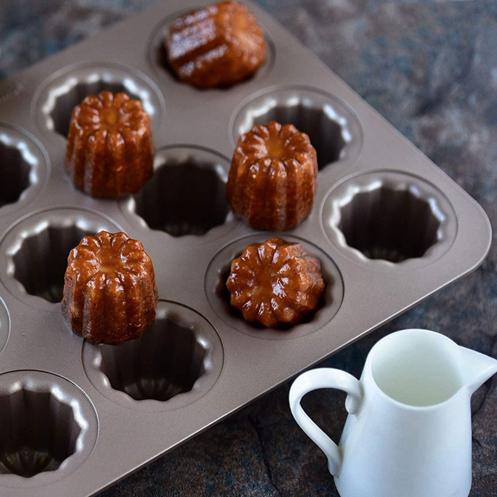 Lot de 2 moules à gâteau en forme de canele, 12 cavités, antiadhésifs, pour muffins, cupcakes, cuisson au four (champagne doré)
