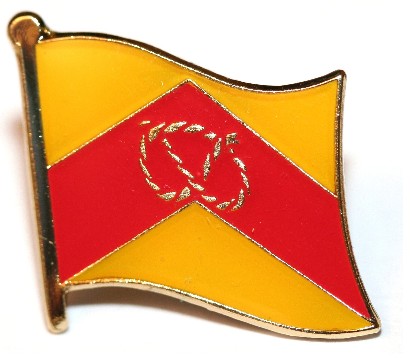 Buxton's Badges Men's Multiple Staffordshire County Flag Pin Badge