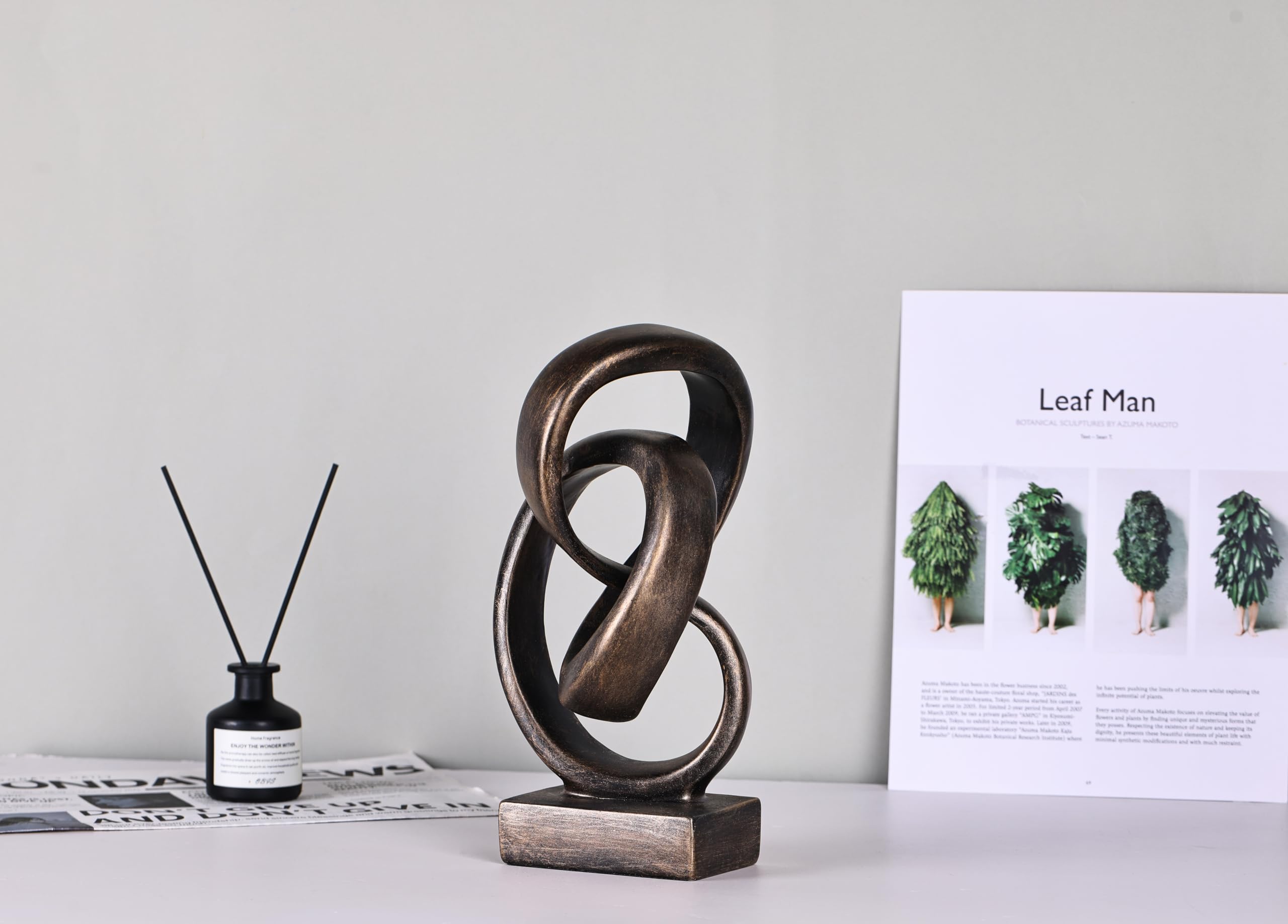 Scultura astratta moderna con nodo, decorazione artistica in resina ispirata a Möbius, elegante per casa e ufficio, ideale per mensole, scrivanie e caminetti