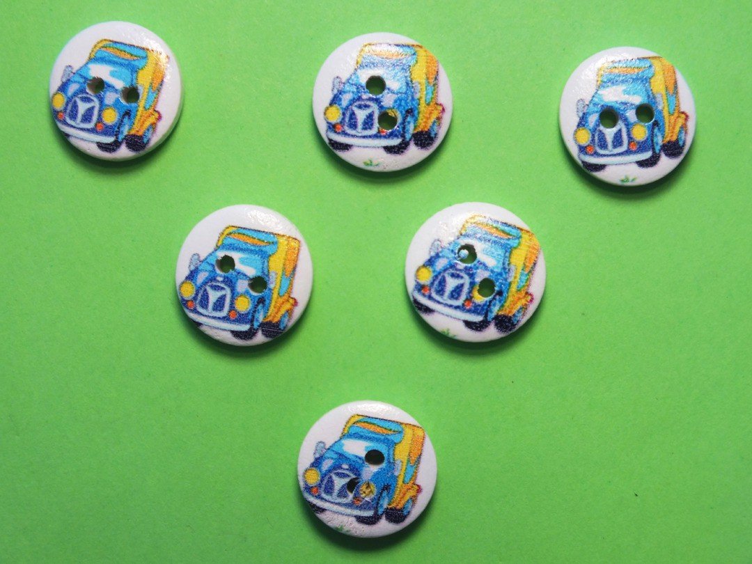 Boutique d'isacrea Set of 6 Wooden Sewing Buttons: Round Transport Theme Truck Motif 15 mm
