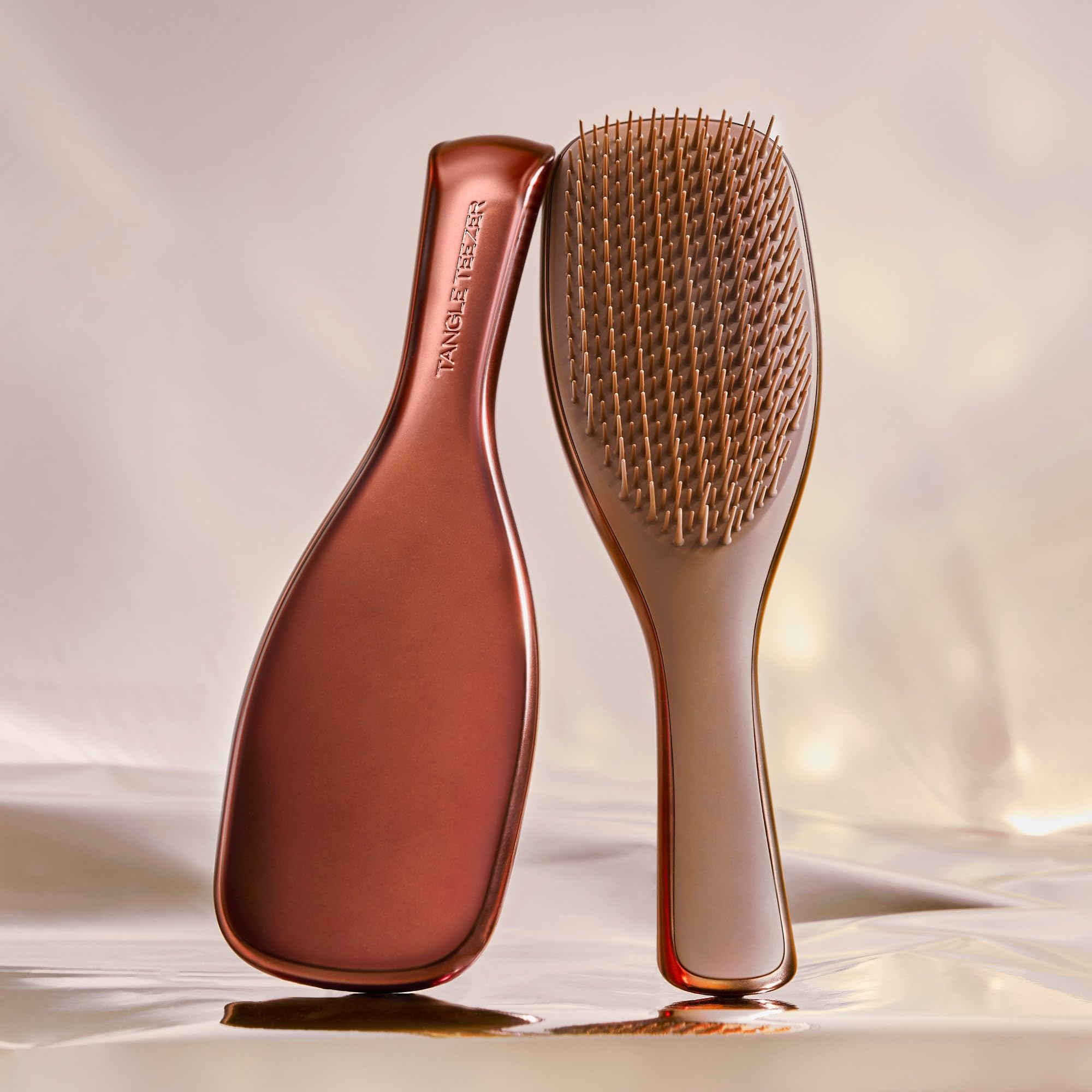 Tangle Teezer Ultimate Detangler Hairbrush - Cepillo Desenredante para Pelo Seco y Mojado - Apto para Todo Tipo de Cabello - Púas de Doble Altura, Menos Rotura y Sin Nudos - Cromado Bronce Chocolate