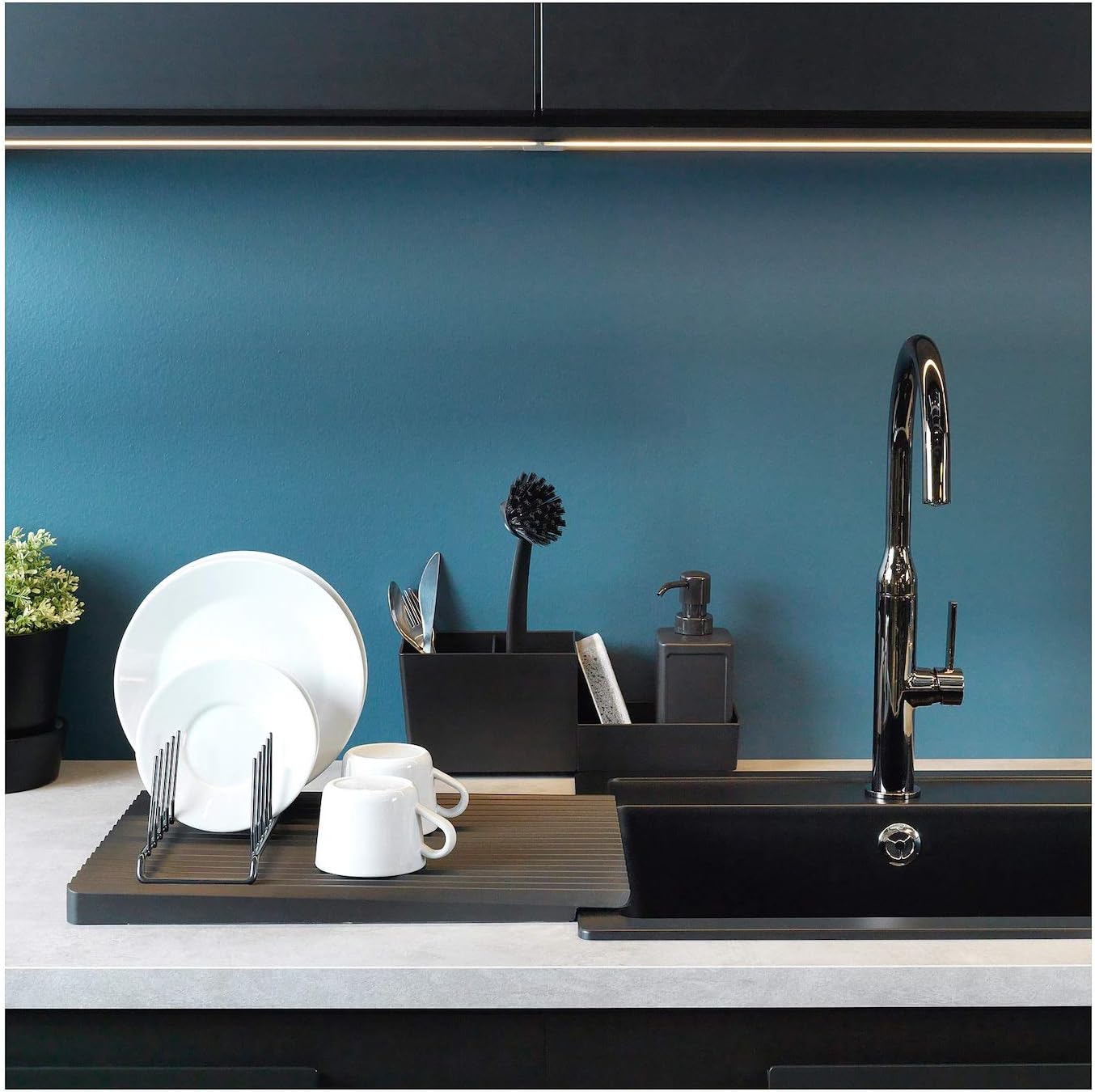 Plate Holder, Package Details: Width: 9 cm Height: 9 cm Length: 28 cm Weight: 0.17 kg