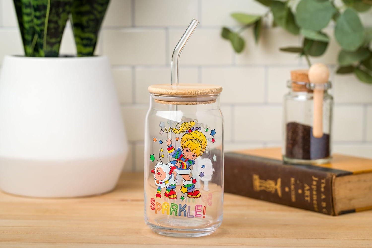 Silver Buffalo Rainbow Brite Stars Sparkle Featuring Twink Glass Jar Tumbler with Bamboo Lid and Glass Straw, 16 Ounces - Image 8