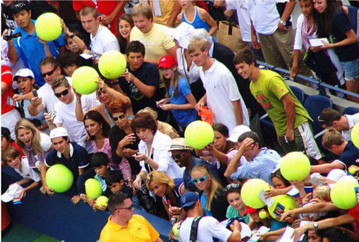 Amazon.co.jp: 【無印だからどの選手でもサイン可能】ジャンボボール