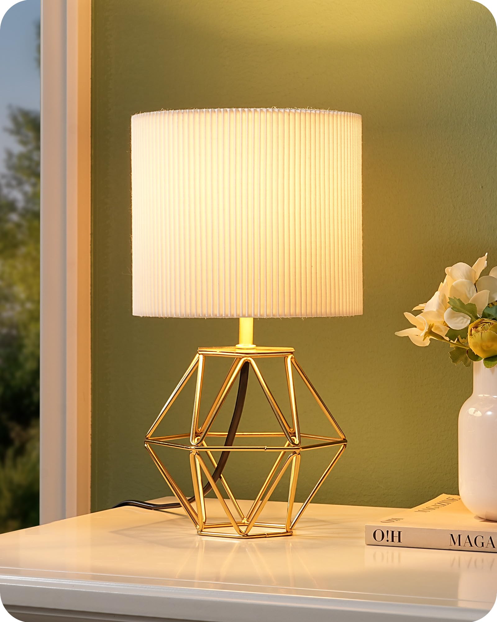 EDISHINE Table Lamp, Antique Bronze Diamond Metal Cage Base & Cream Coloured Pleated Lampshade, E14 Socket