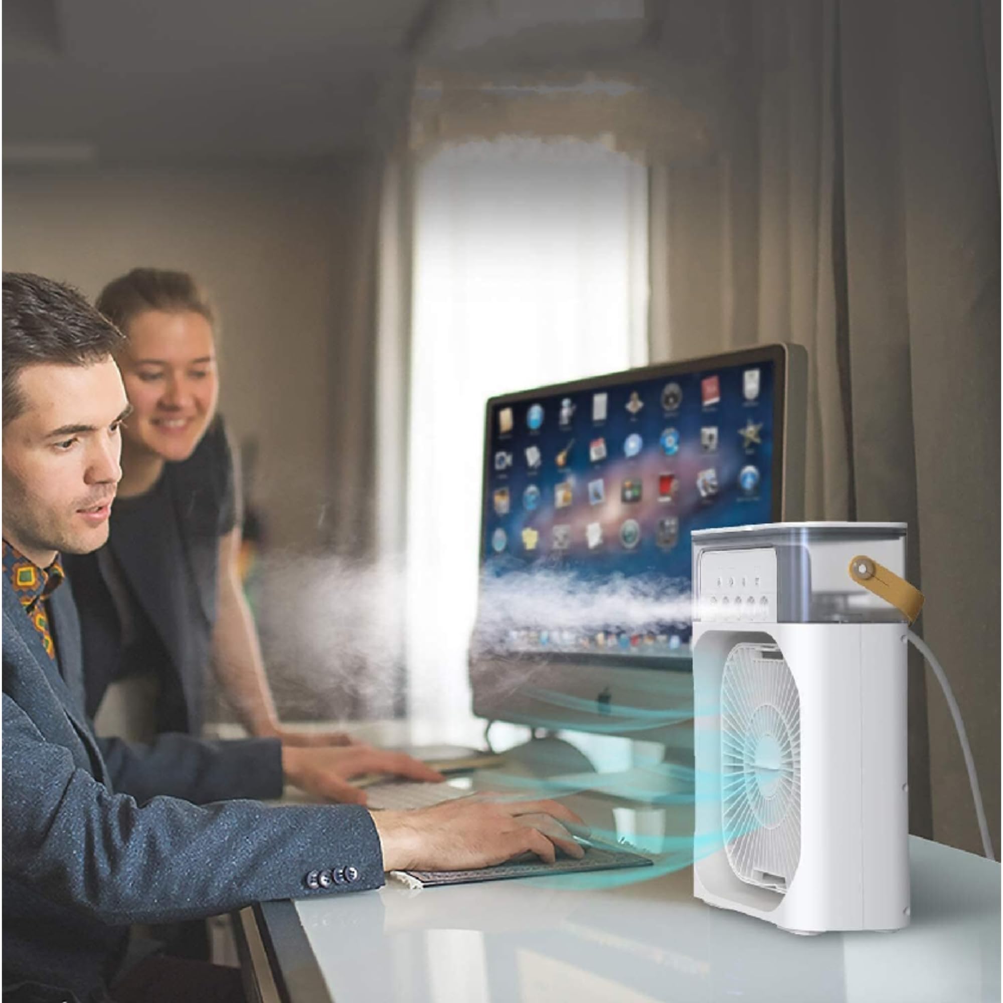 Przenośny klimatyzator 5 w 1 - chłodzenie, nawilżanie, aromaterapia, światło nocne, wentylacja; zbiornik 600 ml, głowica obrotowa 180°, 26 × 21 cm, USB | FRIOZA