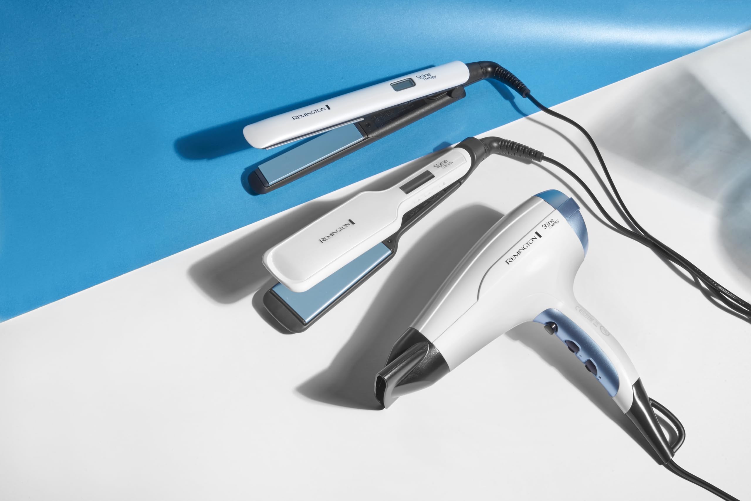Remington Glätteisen Shine Therapy (hochwertige Keramikbeschichtung angereichert mit Mikrowirkstoffe für mehr Glanz -marokkanisches Arganöl & Vitamin E) LCD-Display, 150-230°C, Haarglätter S8500