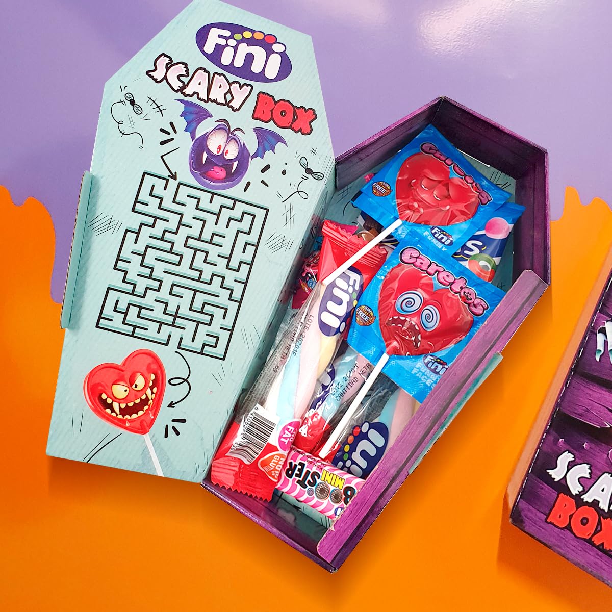 Fini Ataúd Scary Box | Surtido de Dulces con Gominolas, Piruletas, Geles y Caramelos Duros Rellenos de Chicles | Golosinas y Chuches para Halloween, Cumpleaños y Regalos - 92 gr