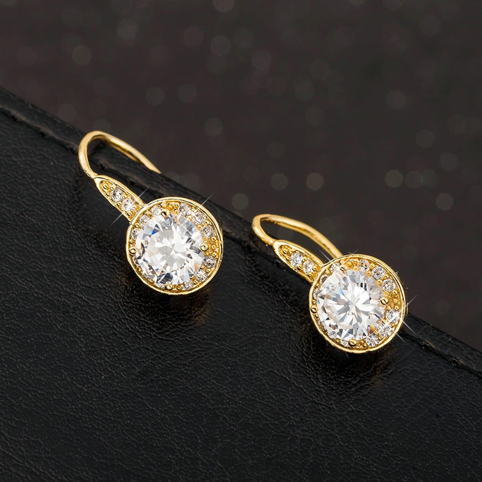 AMDXD Pendientes de oro 375 de 9 quilates, clásicos pendientes con moissanita, oro amarillo de 9 quilates, moissanita, pendientes pequeños