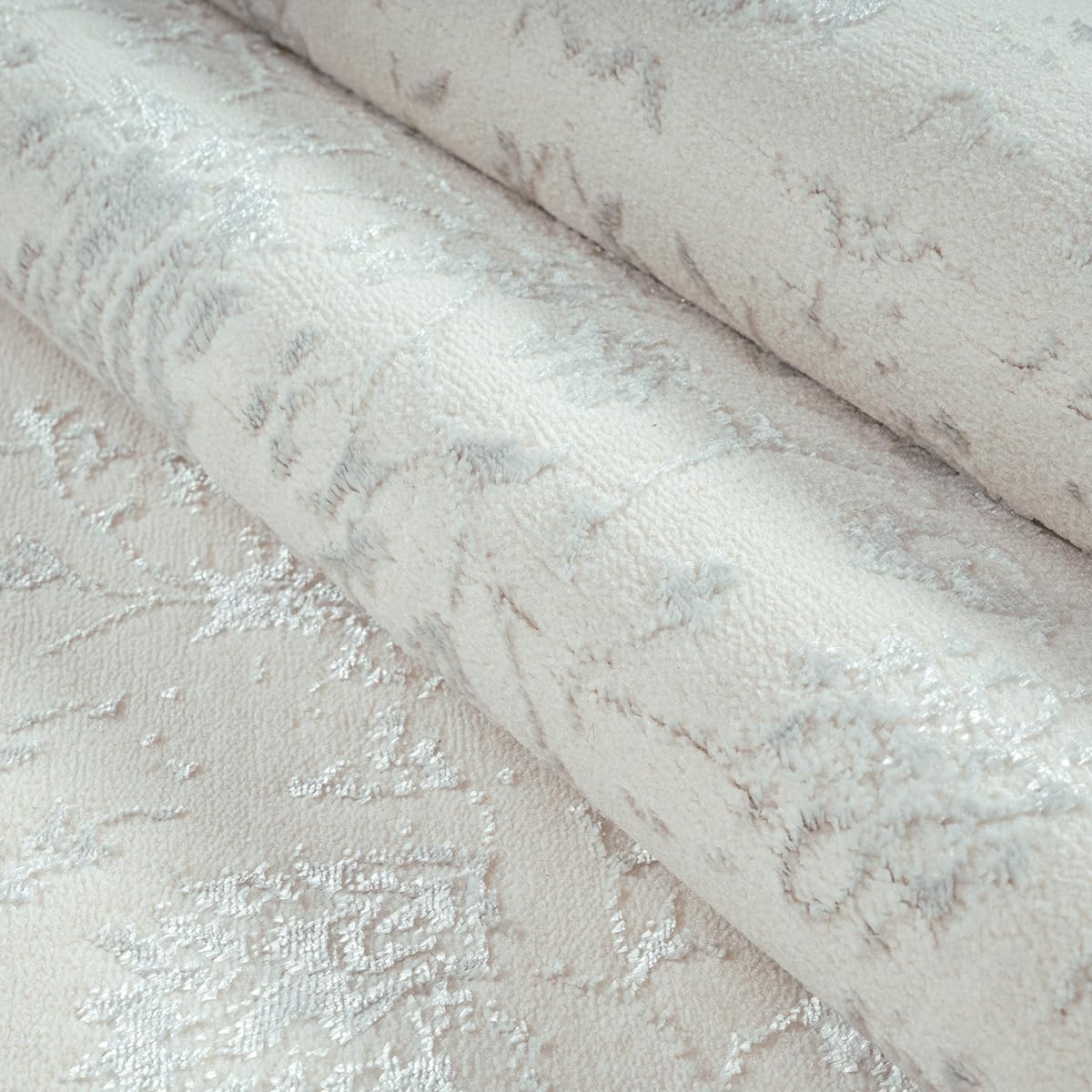 the carpet Mila Tapis Moderne Dense à Poils Courts, Salon, Chambre à Coucher, Brillance élégante, Fibre Brillante, Effet très Profond, Creme, 80 x 150 cm