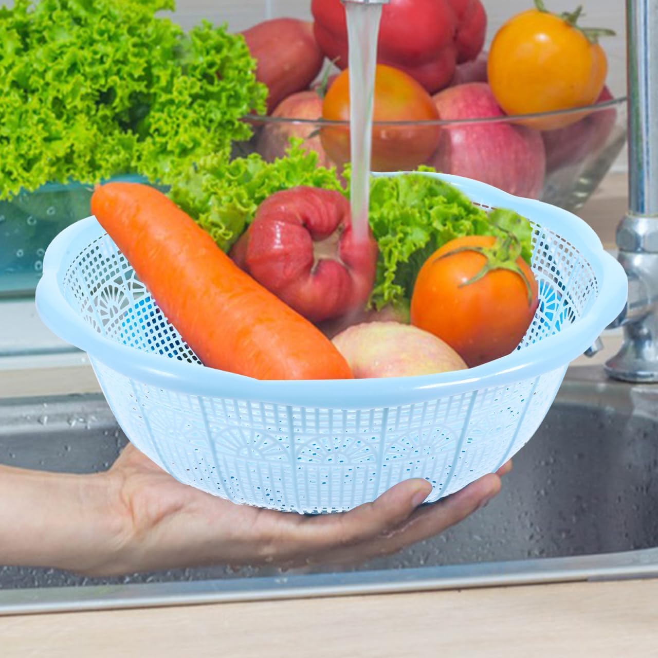 Can Strainer - Plastic Colander for Washing Vegetables Fruits and Pasta - Space-Saving Design