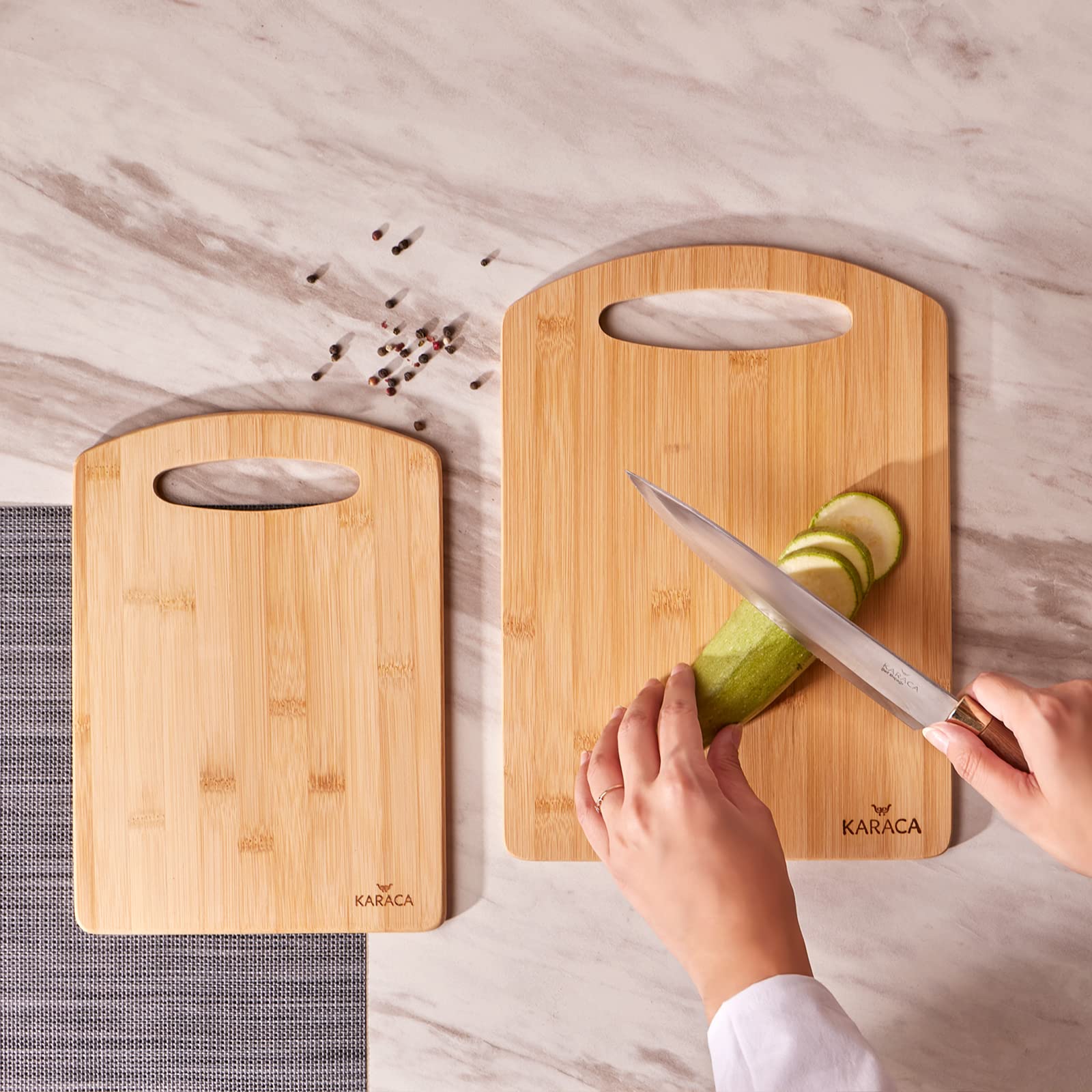 Karaca Stark - Juego de tablas de cortar de bambú, juego de tablas de cortar de madera de 2 piezas para cocina, grande y pequeña
