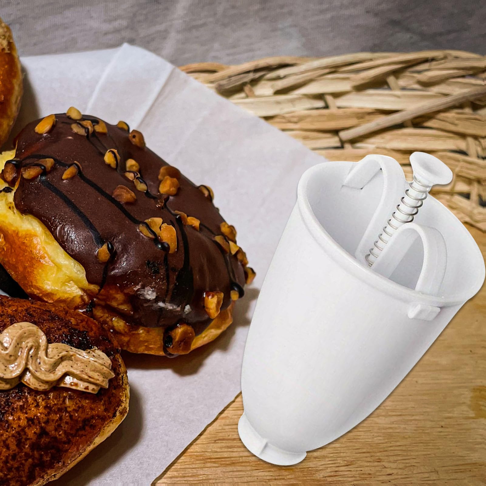 Squeeze Donut Maker Model - Donutt Machine Form | Donut Maker | Food Grade Abs Pancake Und Teig | -Depositor Machte Einen Waffelspender Für Kitchen Pastry Making Bake Ware