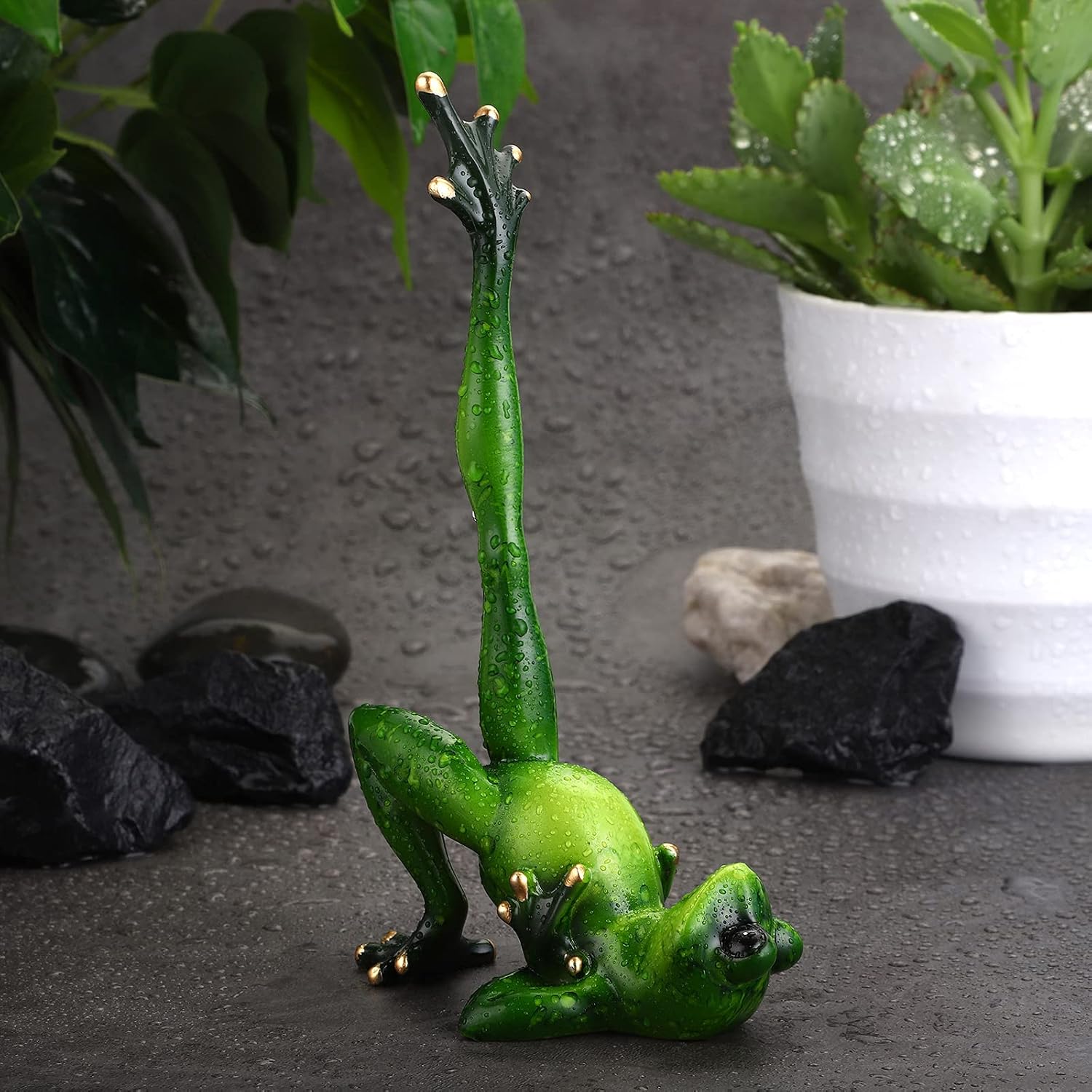 JUXYES Creative Craft Resin Yoga Frog Figurine Decor, Basic Yoga Pose Frog Sculpture Statue, Personalized Animal Collectible Figurines Mascot Frog Resin Crafts for Shelves Table Desk Decor