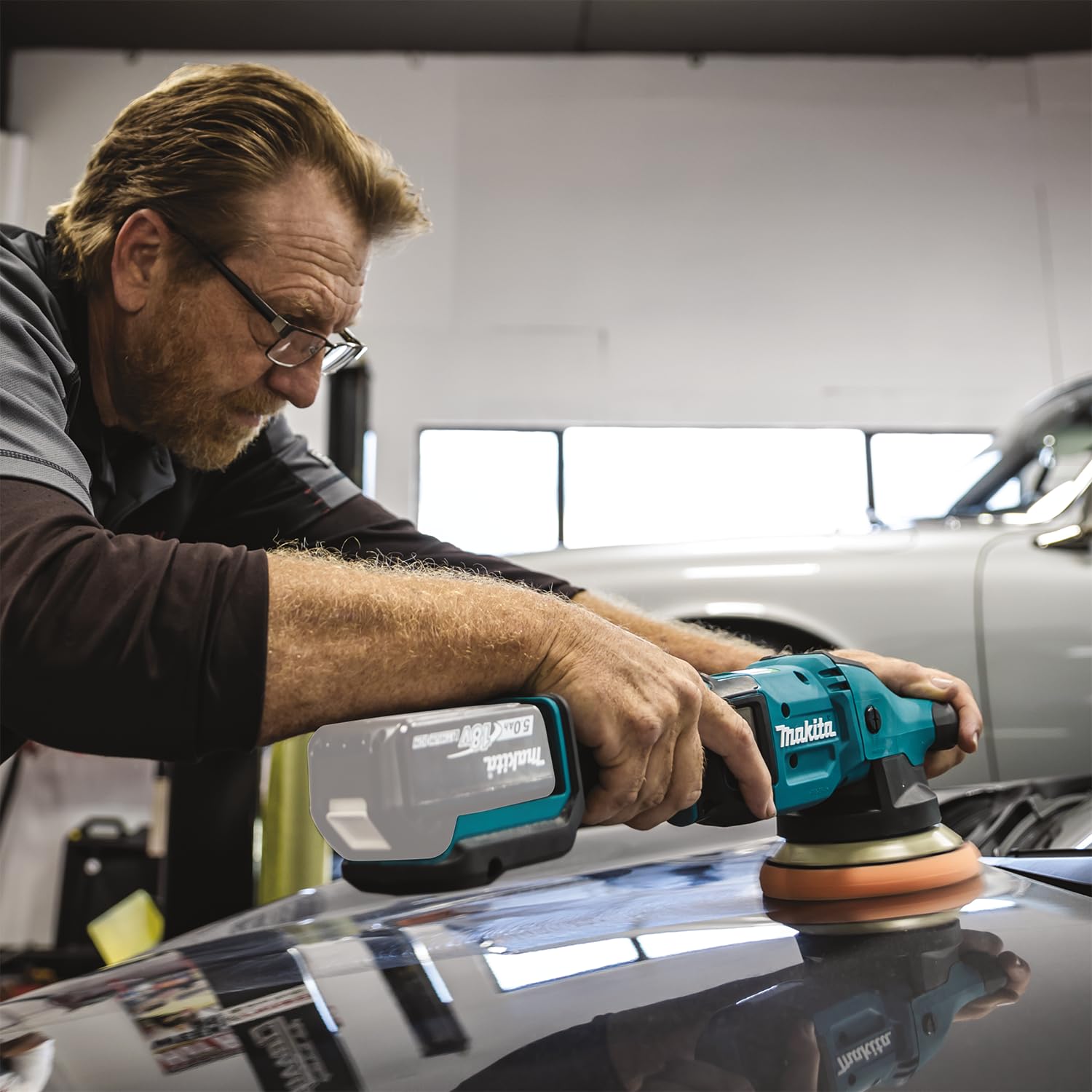 Makita DPO500Z Akku-Exzenterpolierer 18 V (ohne Akku, ohne Ladegerät)