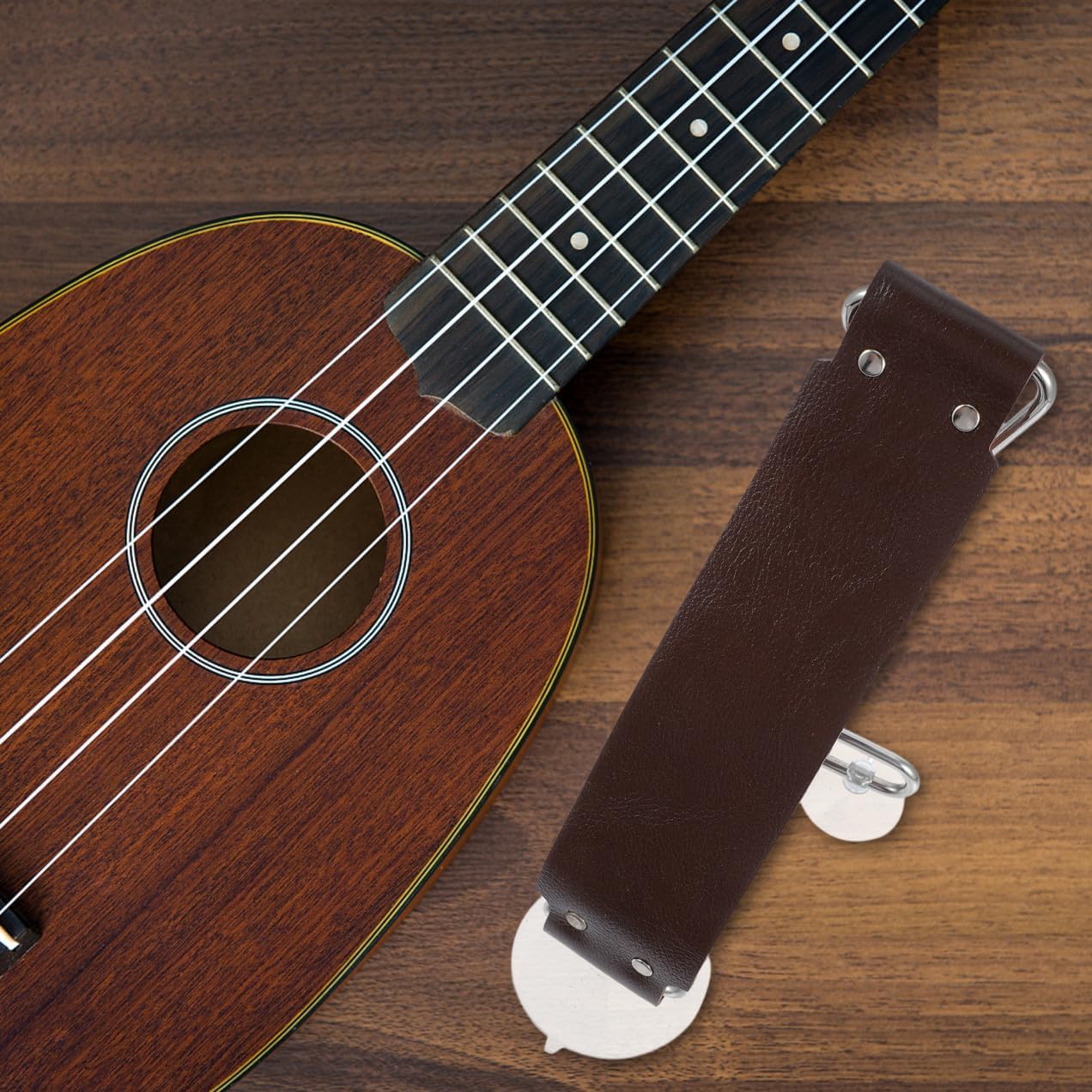 Professional Left-hand Z-shape Guitar Foot Stool for Beginners Lightweight Portable Guitar Support with Suction Cups Ergonomic Design Enhances Vibration and Volume Materials Easy