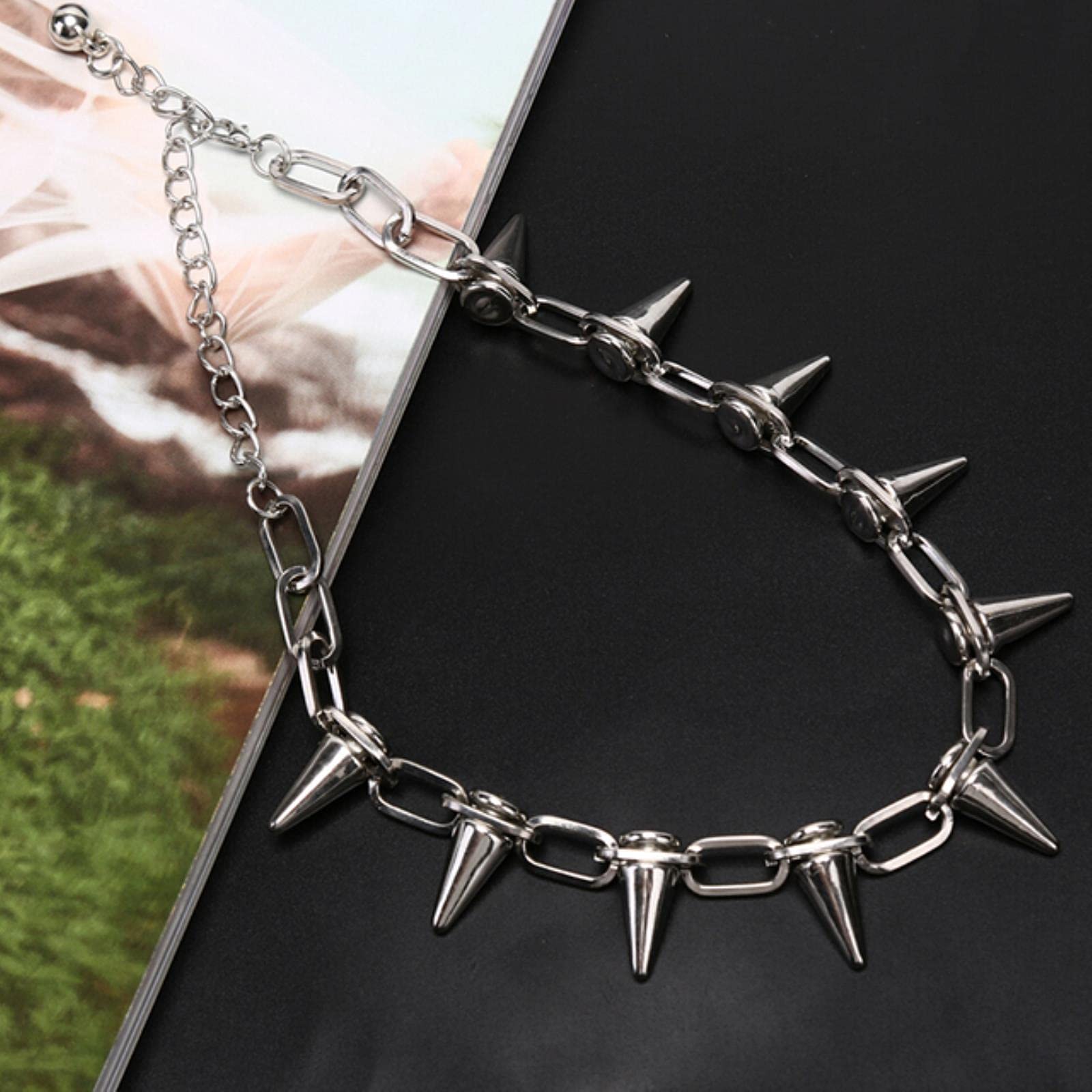 Digucfh Silver New Rivets Chokers Punk Goth Handmade Material Choker Necklace Spike Rivet Necklace Rock Gothic Chokers