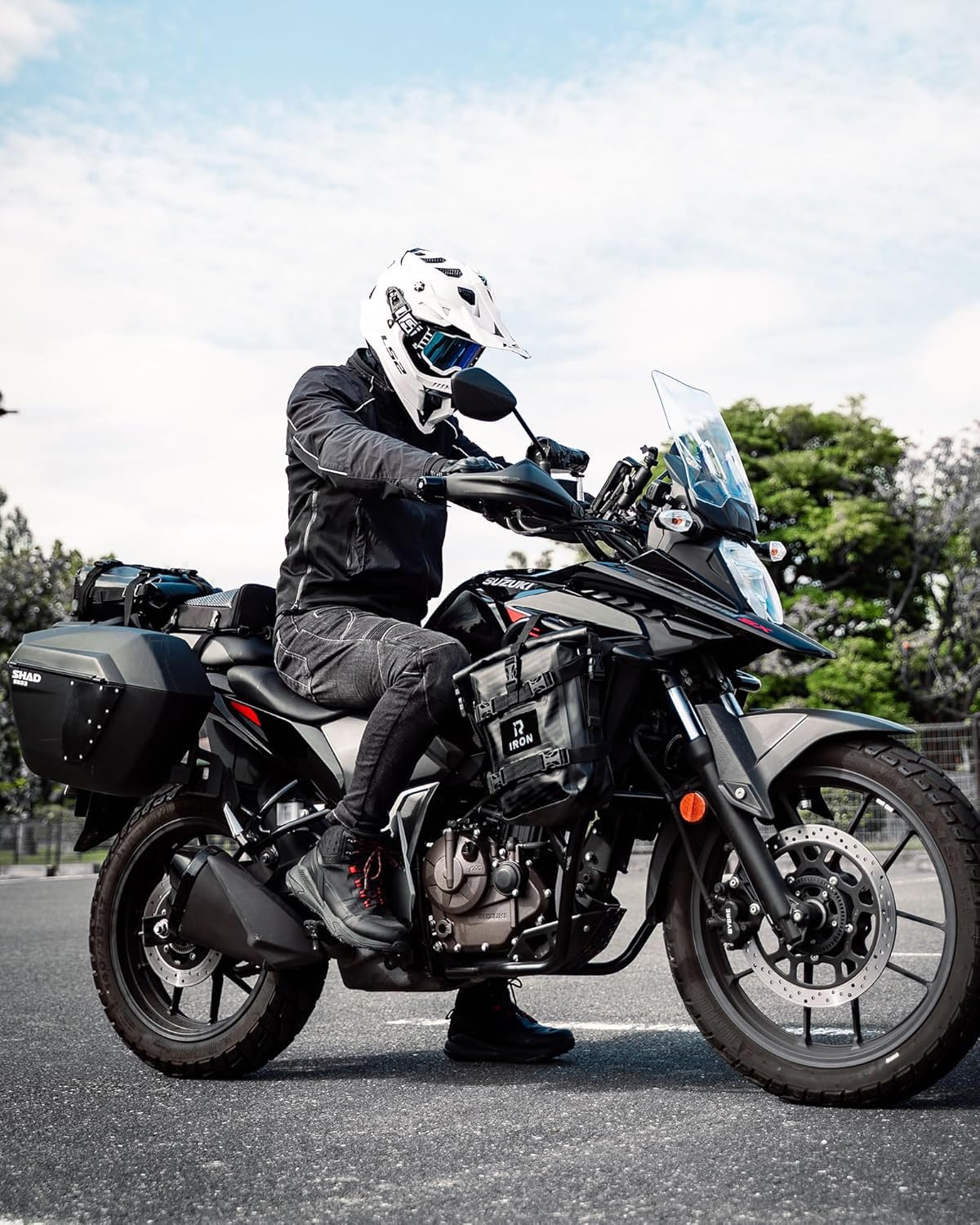 RIDEIRON Alforjas para Crash Bar Moto – 2×5L Impermeables, Bolsas Laterales Universales, Montaje Rápido, PVC 500D, para Aventureros y Viajeros Urbanos (Fibra de Carbono)