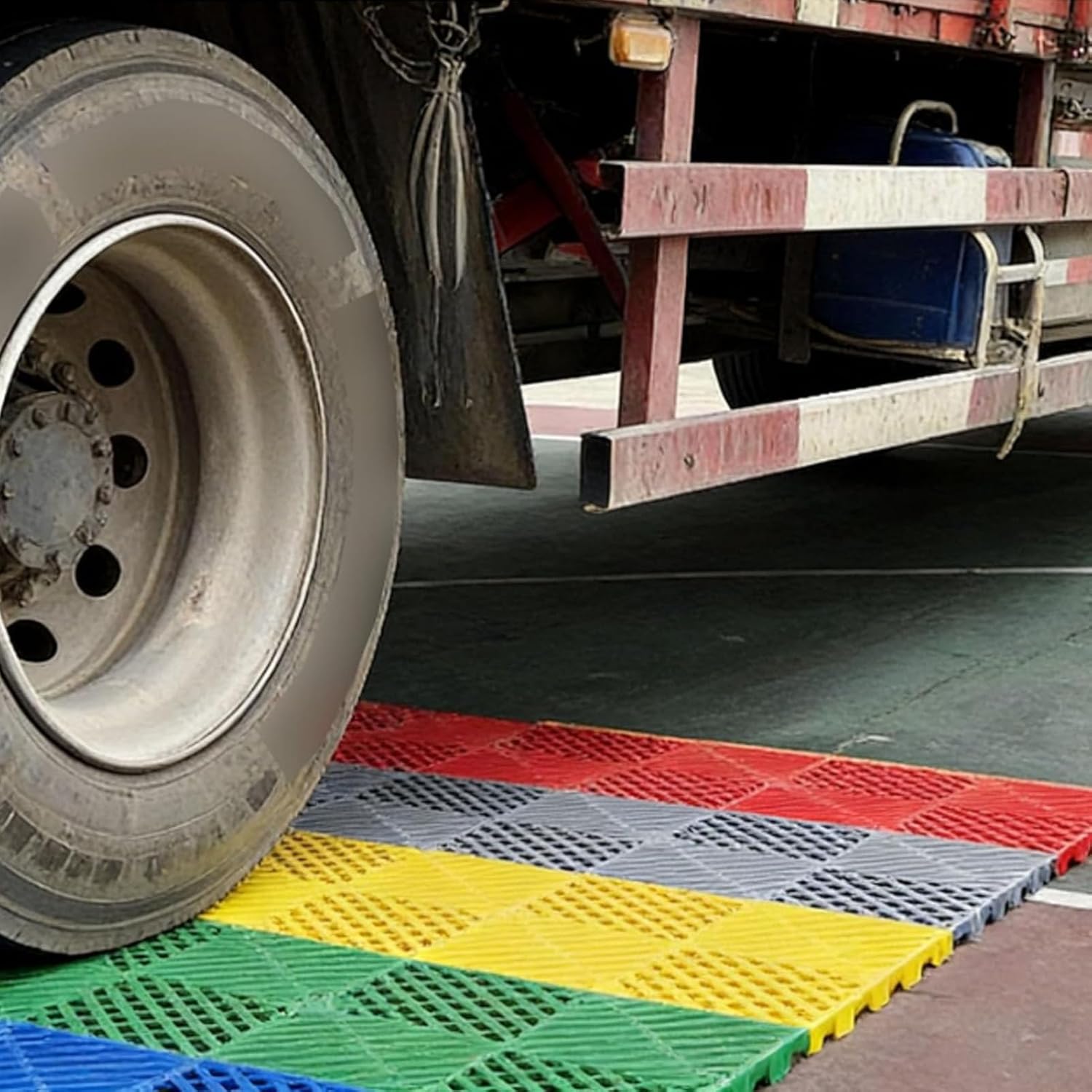 Floor Pallet, Plastic Pallet Waterproof Grid, Easy to Stack, Lightweight Easy to Clean, Moisture Proof Frost Resistant, for Cargo Storage Supermarket