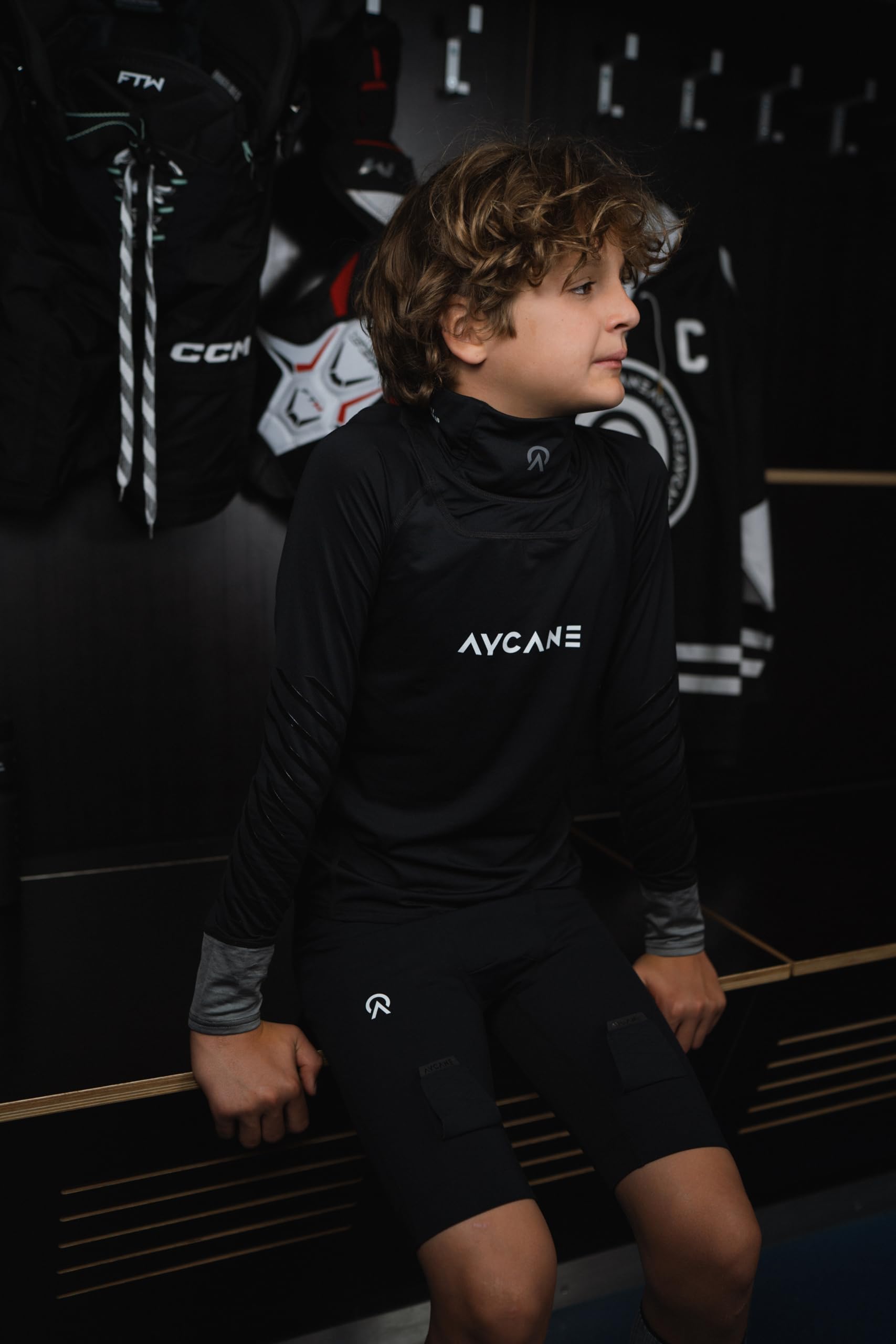 Blade – Eishockey Base Layer Schwarz mit A6 Schnittschutz für Hals & Handgelenke, Langarm, Silikon Grip, BNQ