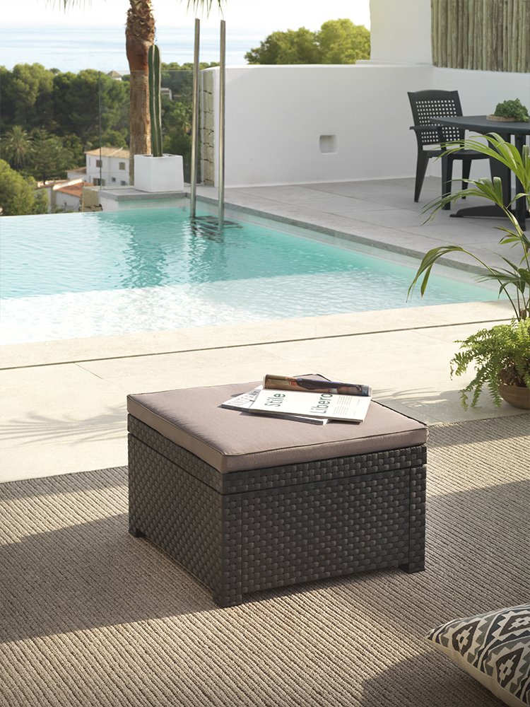 Shaf - Diva | Puff Exterior para Muebles de Jardin - Taburete Bajo de Jardin | Fabricado en España con Materiales Reciclados - Color Grafito