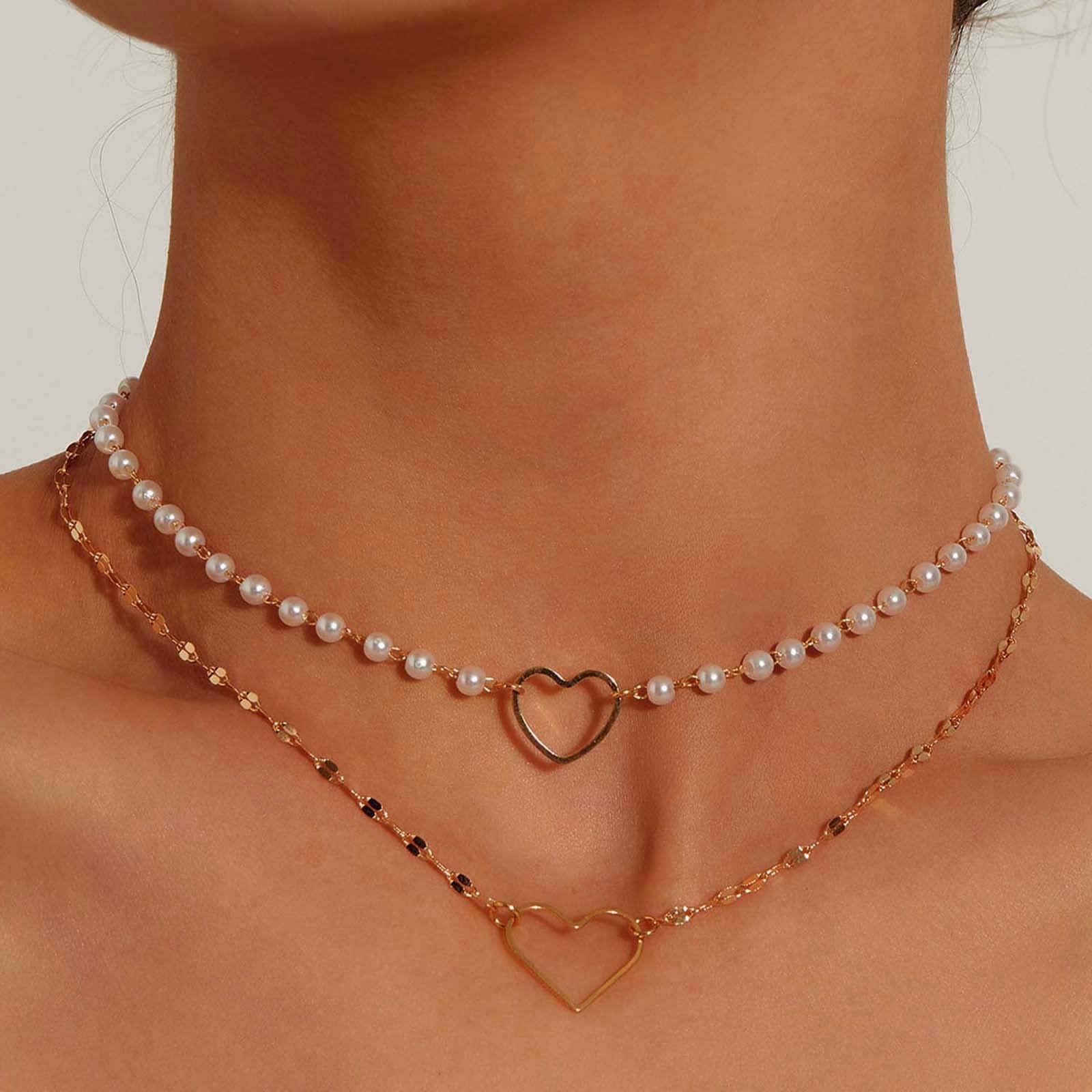 AtentuyiCollar de gargantilla de perlas en capas de Bohemia Collar de corazón hueco de oro Collar de colgante de corazón de amor en capas Collar de perlas pequeñas Joyas para mujeres y niñas